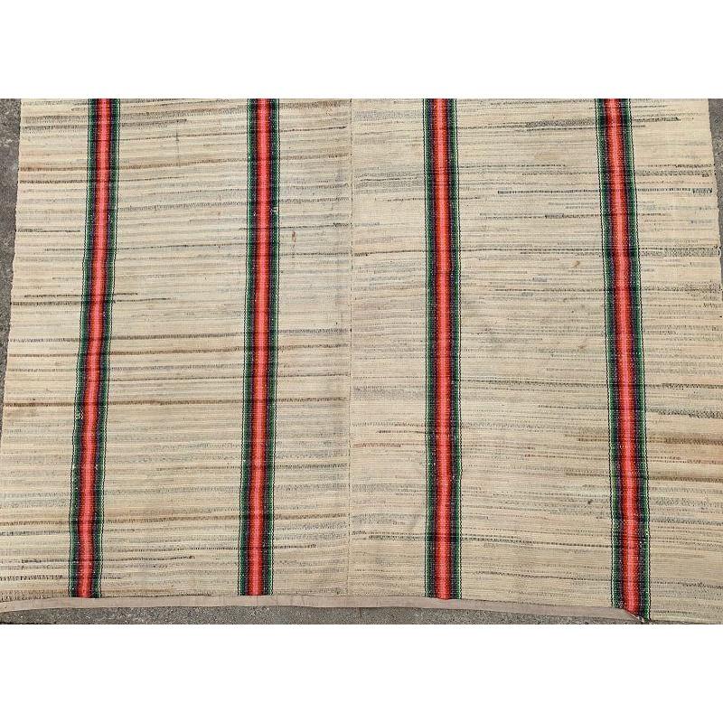 Early 20th century American cotton rag rug measuring 77