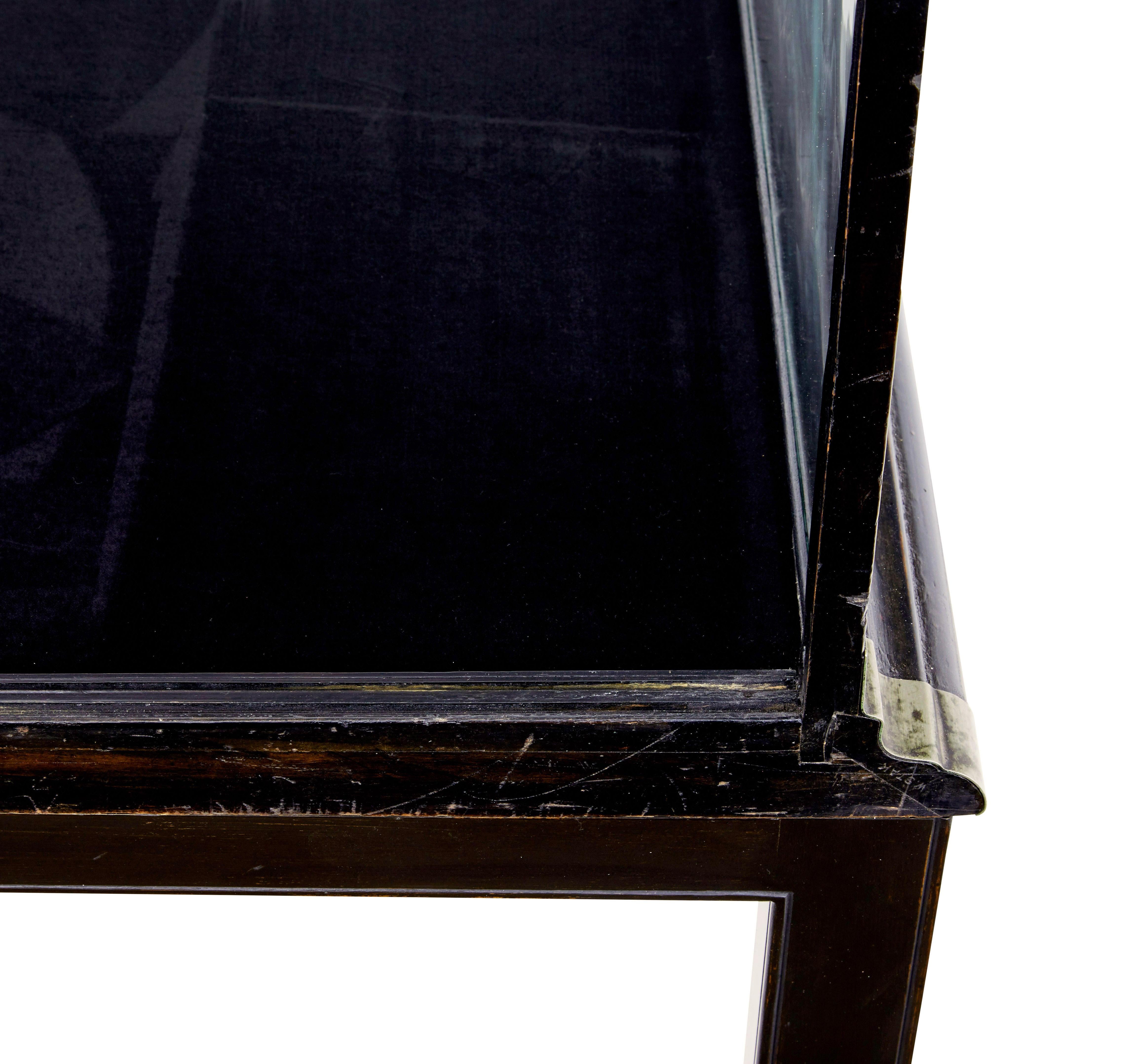 Early 20th Century American display cabinet by quincy showcase works illinois For Sale 2