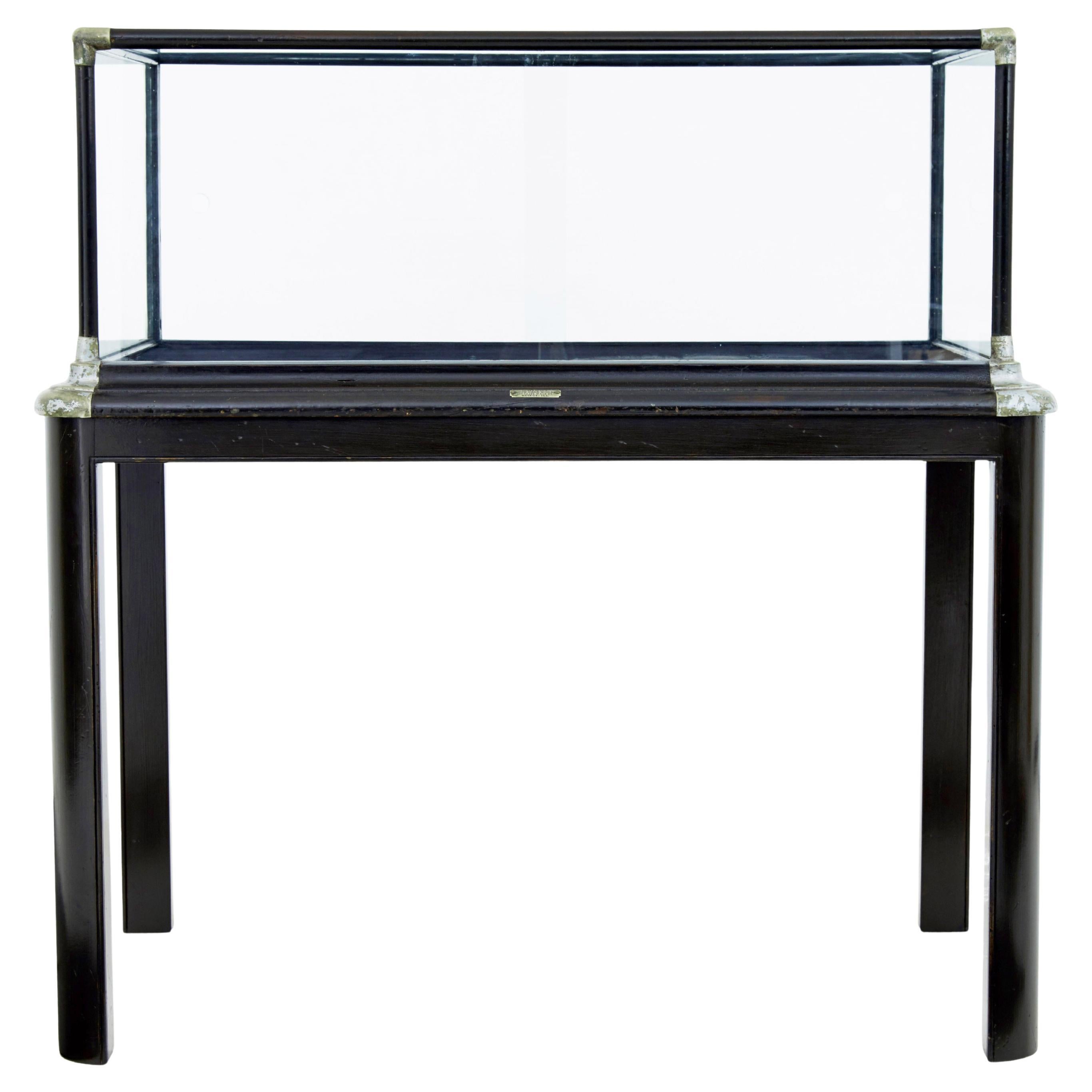 Early 20th Century American display cabinet by quincy showcase works illinois