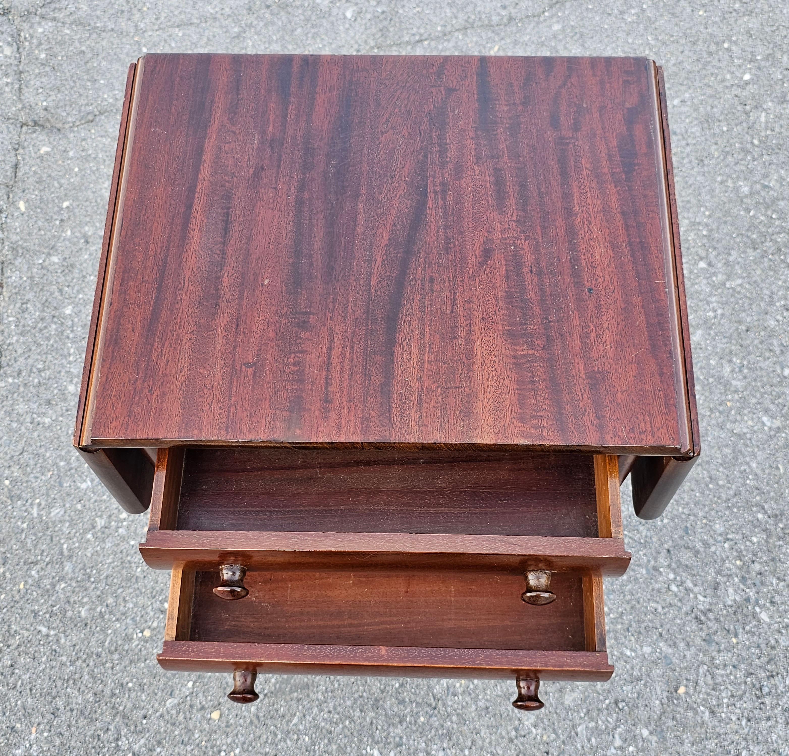 Early 20th Century American Empire Mahogany Drop Leaf Side Table By Imperial  For Sale 5