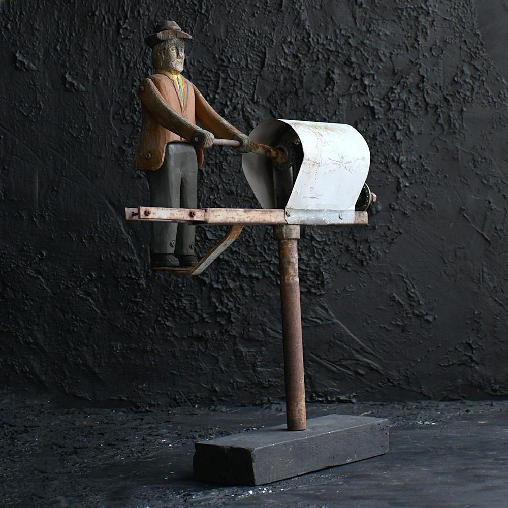 Amerikanische Volkskunst des frühen 20. Jahrhunderts Mechanische Whirligig-Figur (amerikanisch) im Angebot