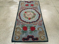 Early 20th Century American Hook Rug