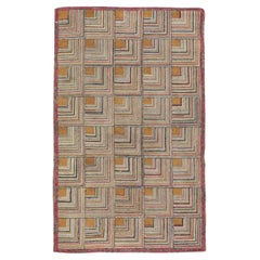 Early 20th Century American Hook Rug