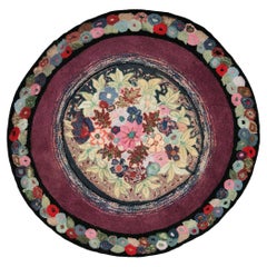 Early 20th Century American Hook Rug