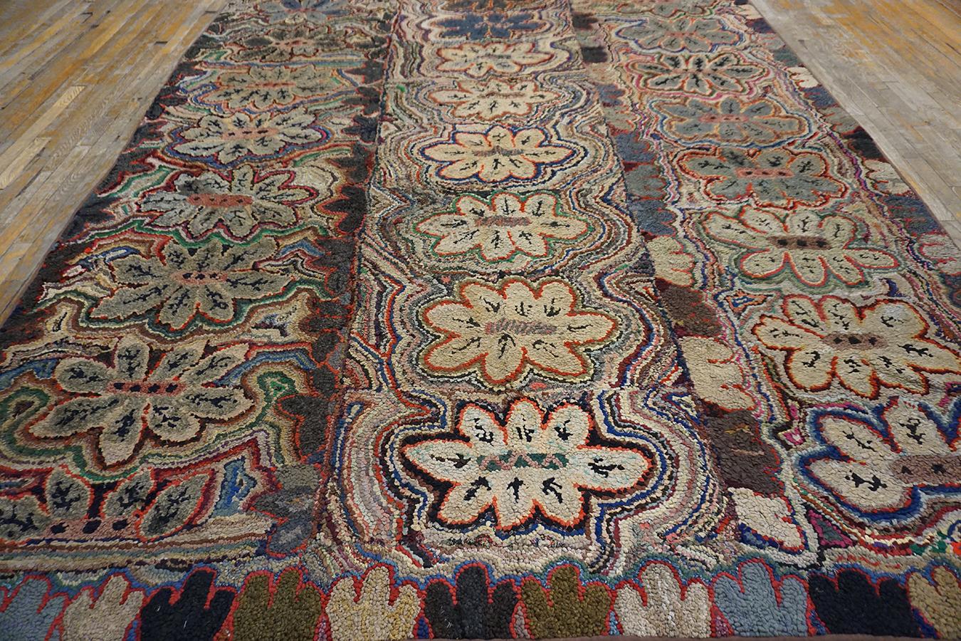 Wool Early 20th Century American Hooked Rug ( 8'4