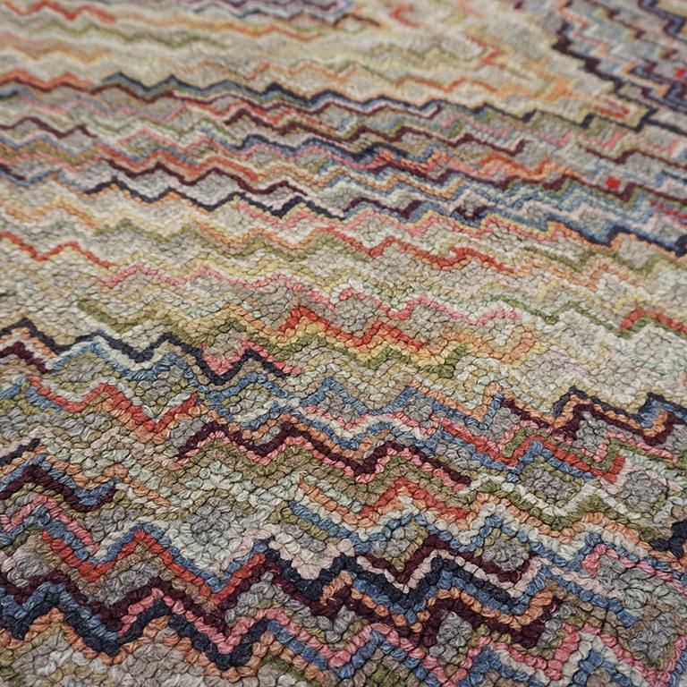 Early 20th Century American Hooked Rug For Sale 4