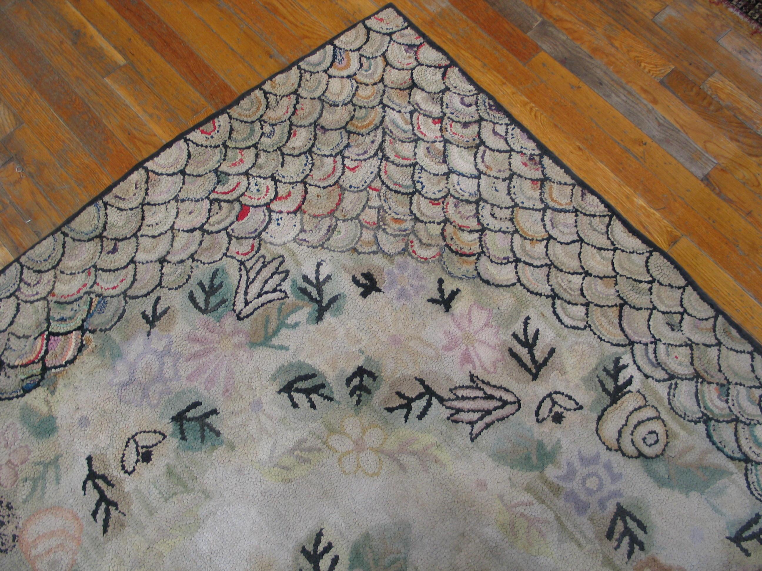 Amerikanischer Galerieteppich mit Kapuze aus dem frühen 20. Jahrhundert ( 6' x 12' - 183 x 266) (Wolle) im Angebot