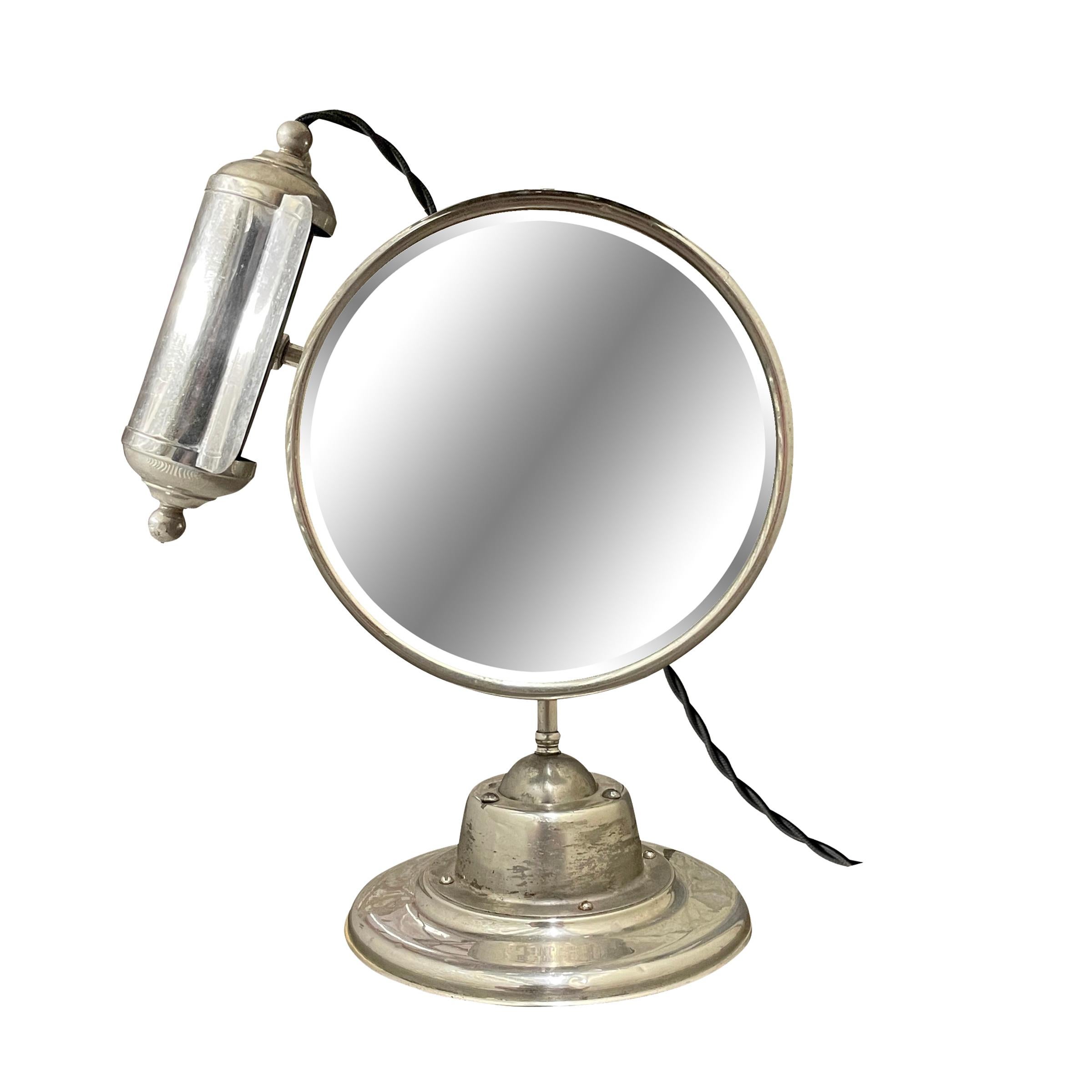Early 20th Century American Lighted Shaving Mirror In Good Condition In Chicago, IL