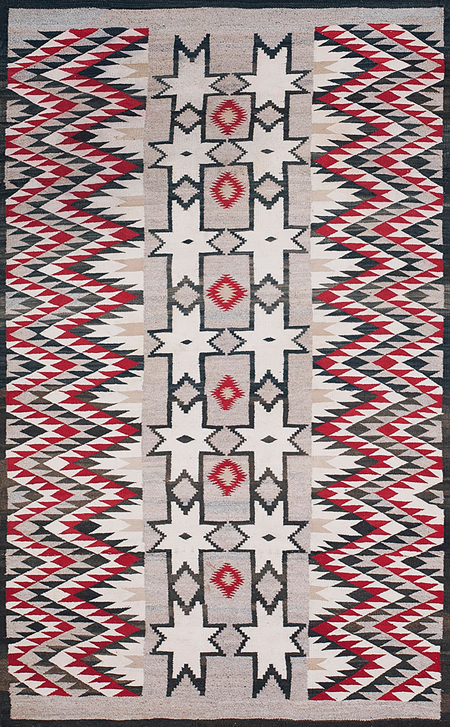 Early 20th Century American Navajo Carpet ( 3'8" x 5'10" - 112 x 178 )
