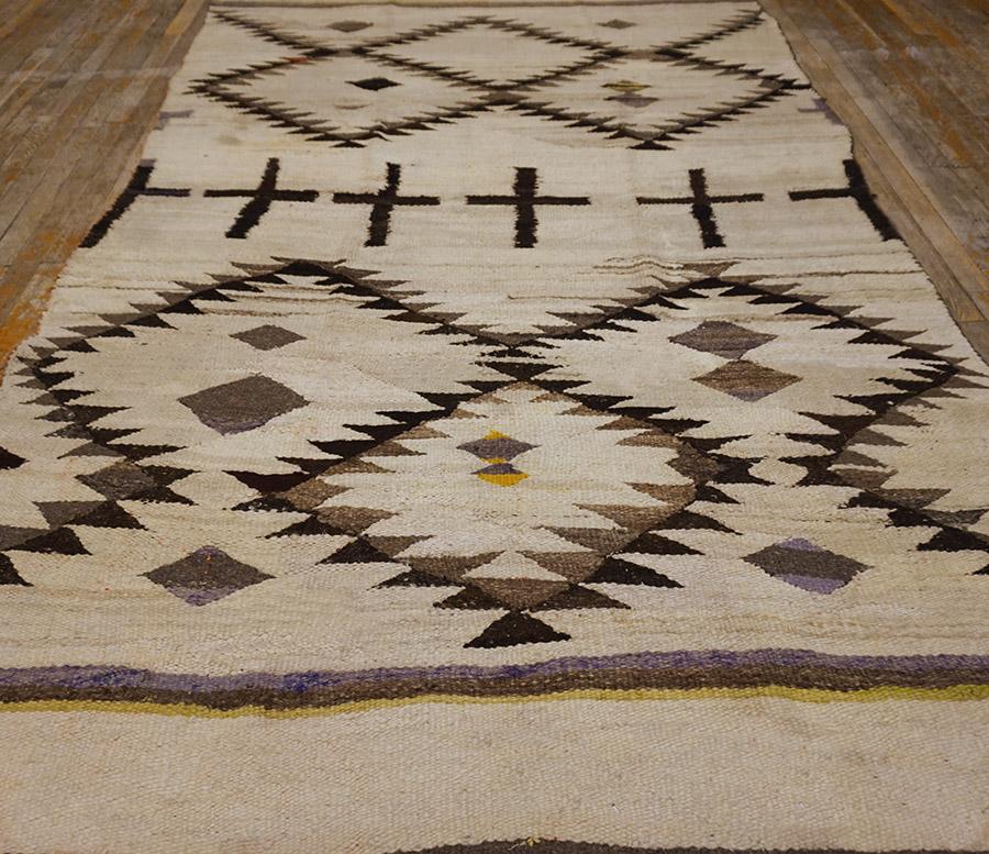 Early 20th Century American Navajo Carpet  ( 5'8