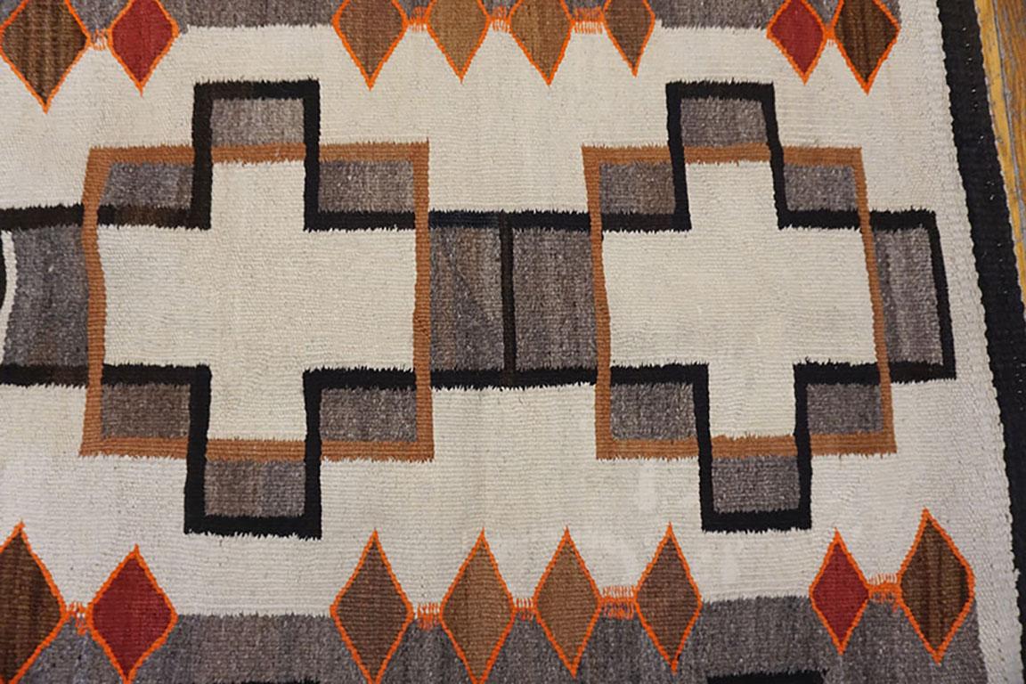 Early 20th Century American Navajo Carpet In Good Condition For Sale In New York, NY