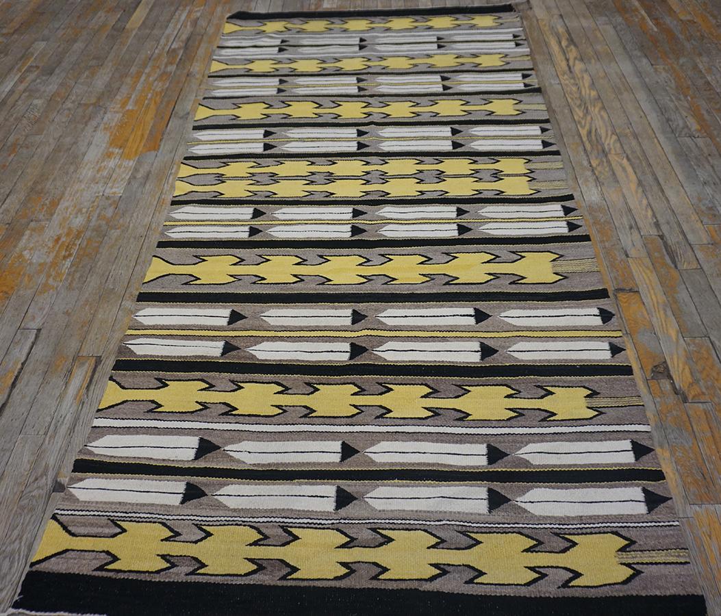 Alfombra navajo americana de principios del siglo XX con diseño de maíz en venta 12