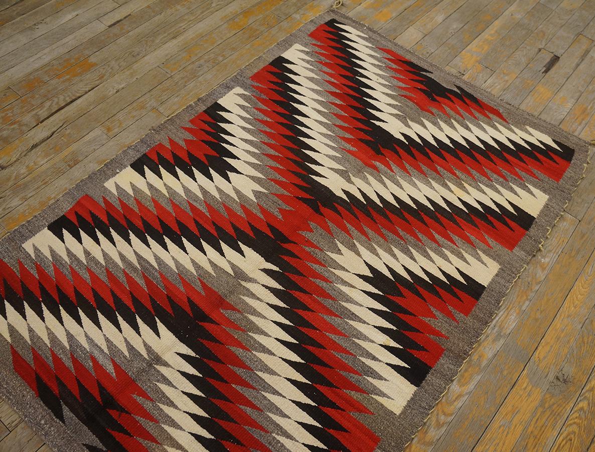 Tapis Navajo Eye Dazzler du début du 20ème siècle ( 3' x 4'2'' - 91 x 127 ) en vente 11