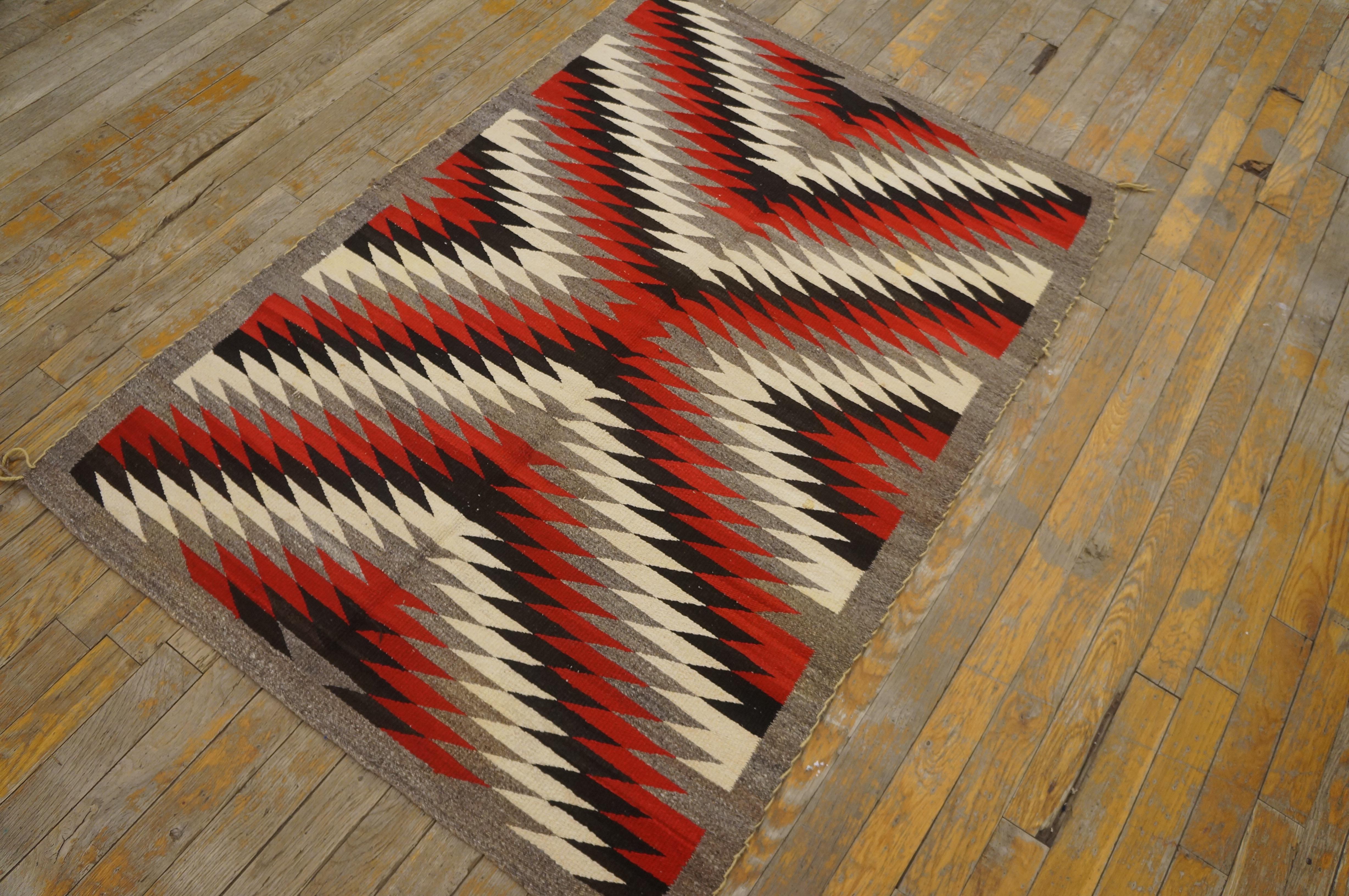 Hand-Woven Early 20th Century American Navajo Eye Dazzler Carpet ( 3' x 4'2'' - 91 x 127 ) For Sale