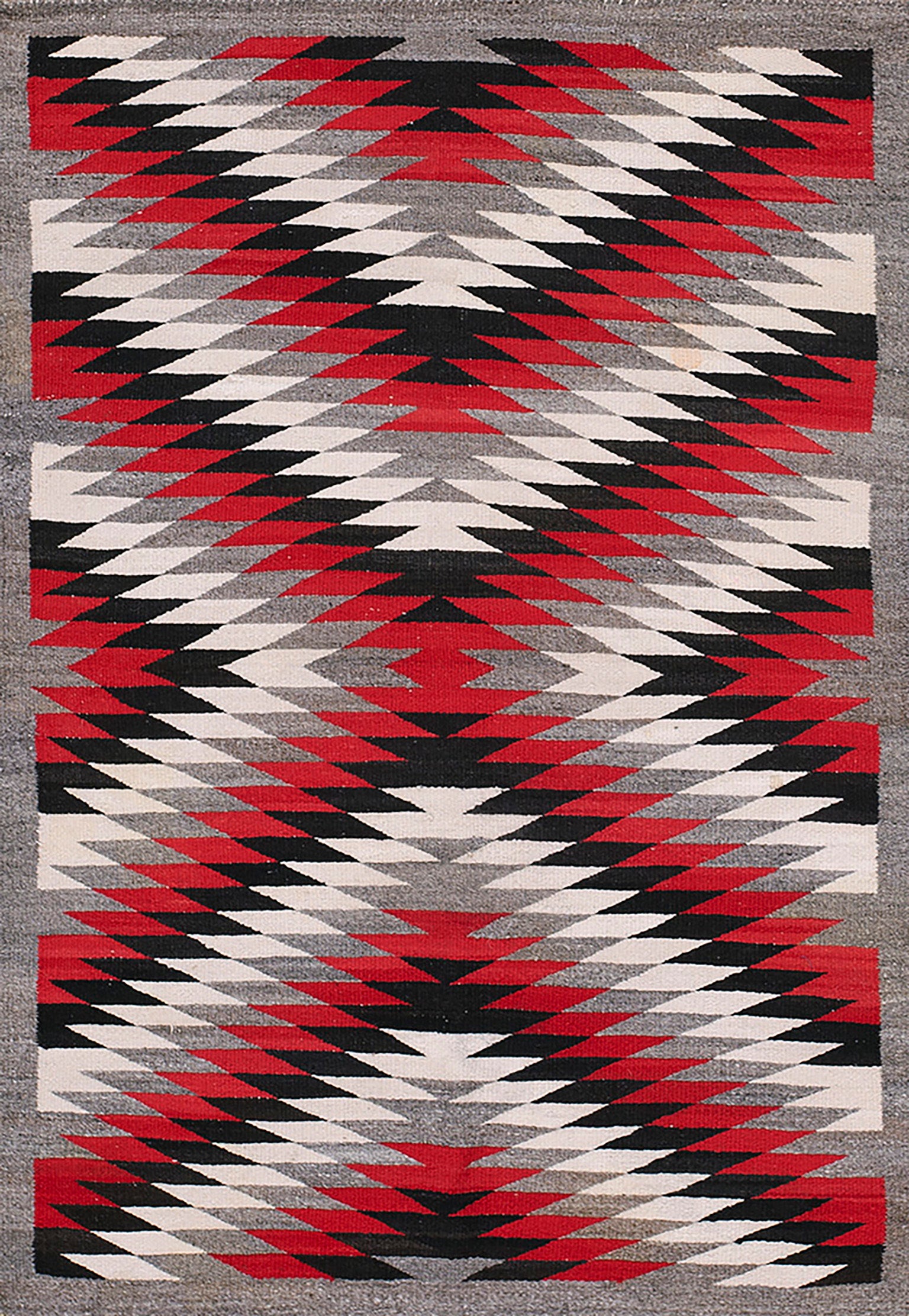 Early 20th Century American Navajo Eye Dazzler Carpet ( 3' x 4'2'' - 91 x 127 )