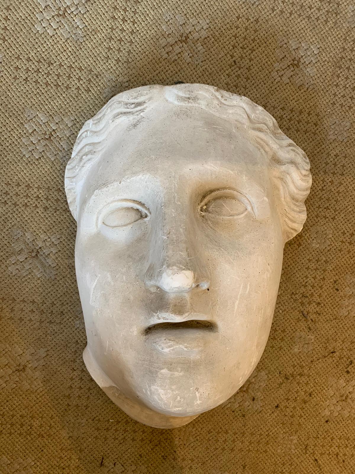 Early 20th Century American Plaster Mask of Man by C. Hennecke & Co. Milwaukee In Good Condition In Atlanta, GA
