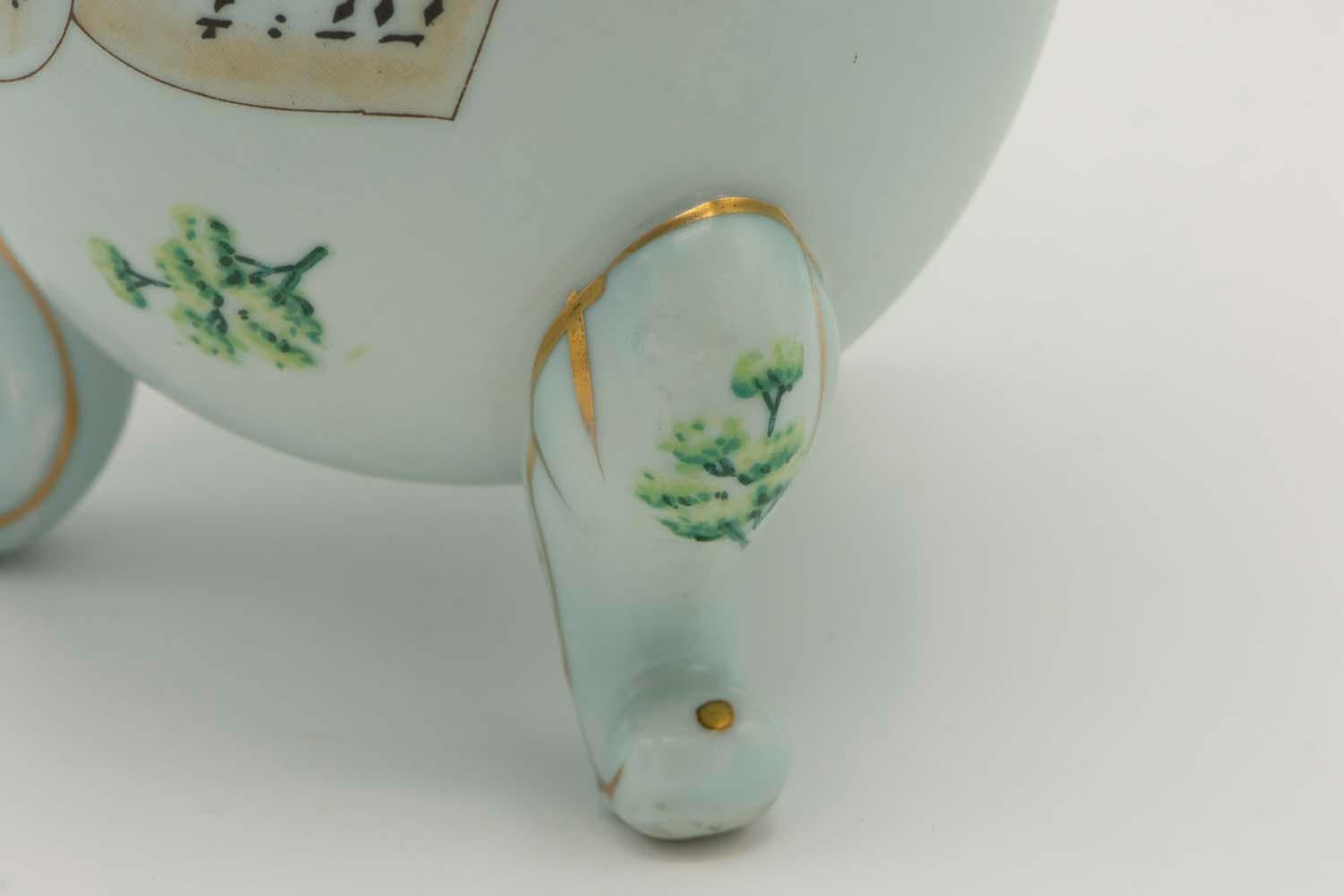 Early 20th Century American Porcelain Salt-Water Dish for the Passover Seder In Excellent Condition In New York, NY