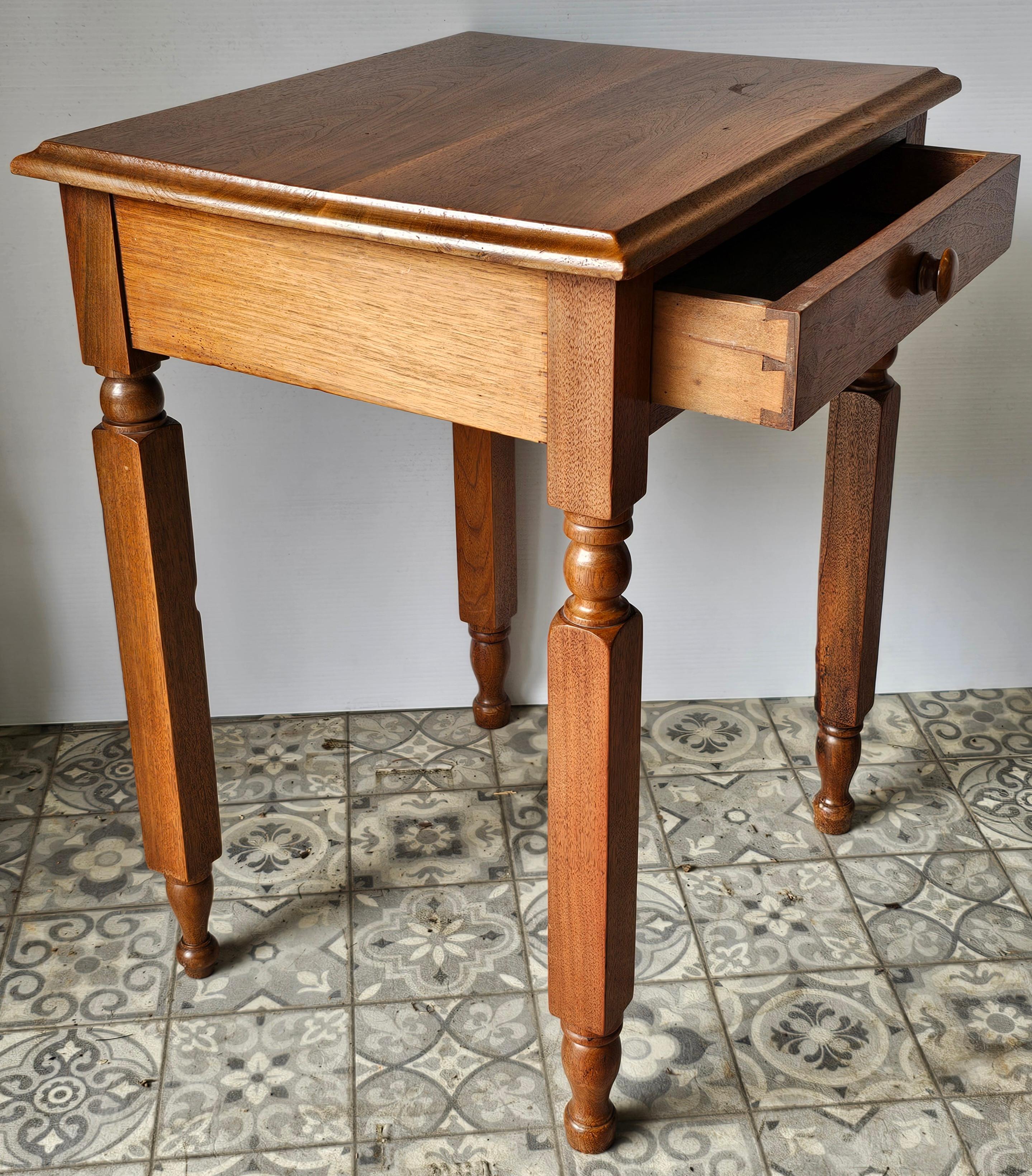 American Colonial Early 20th Century American Walnut Single Drawer Work Table For Sale