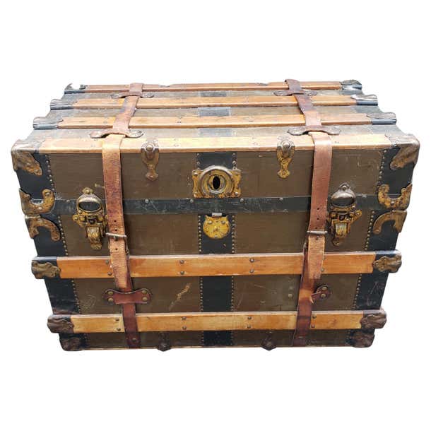 Early 20th Century American Wood and Leather Mounted Rolling Packing ...