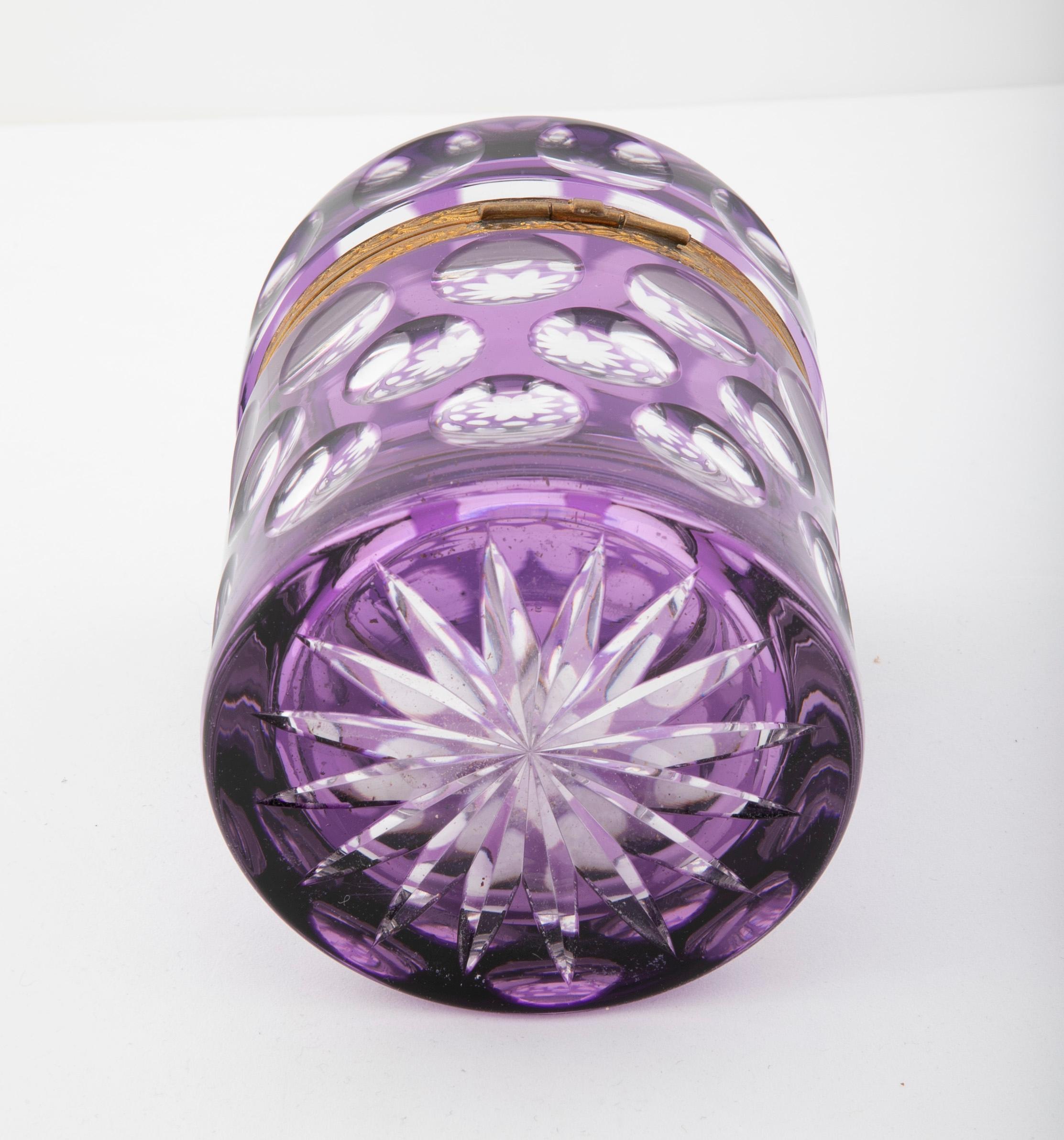 Early 20th Century Amethyst Cut to Clear Glass Cylindrical Box 3