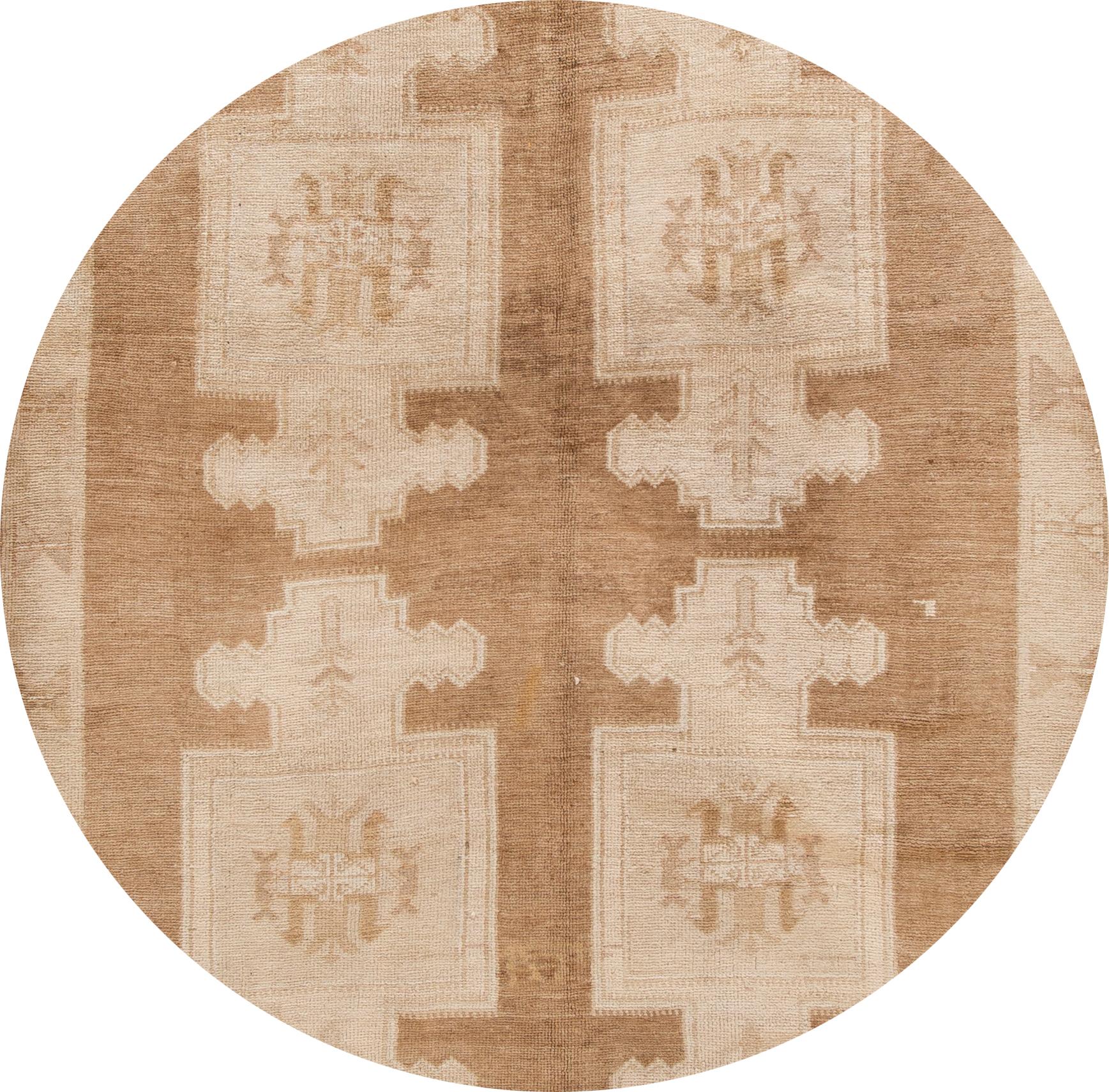 Beautiful antique Turkish Anatolian Kars rug, hand knotted wool with a light brown field, tan and sandy cream accents in an all-over geometric design, circa 1910s
This rug measures 6' x 17'.
   