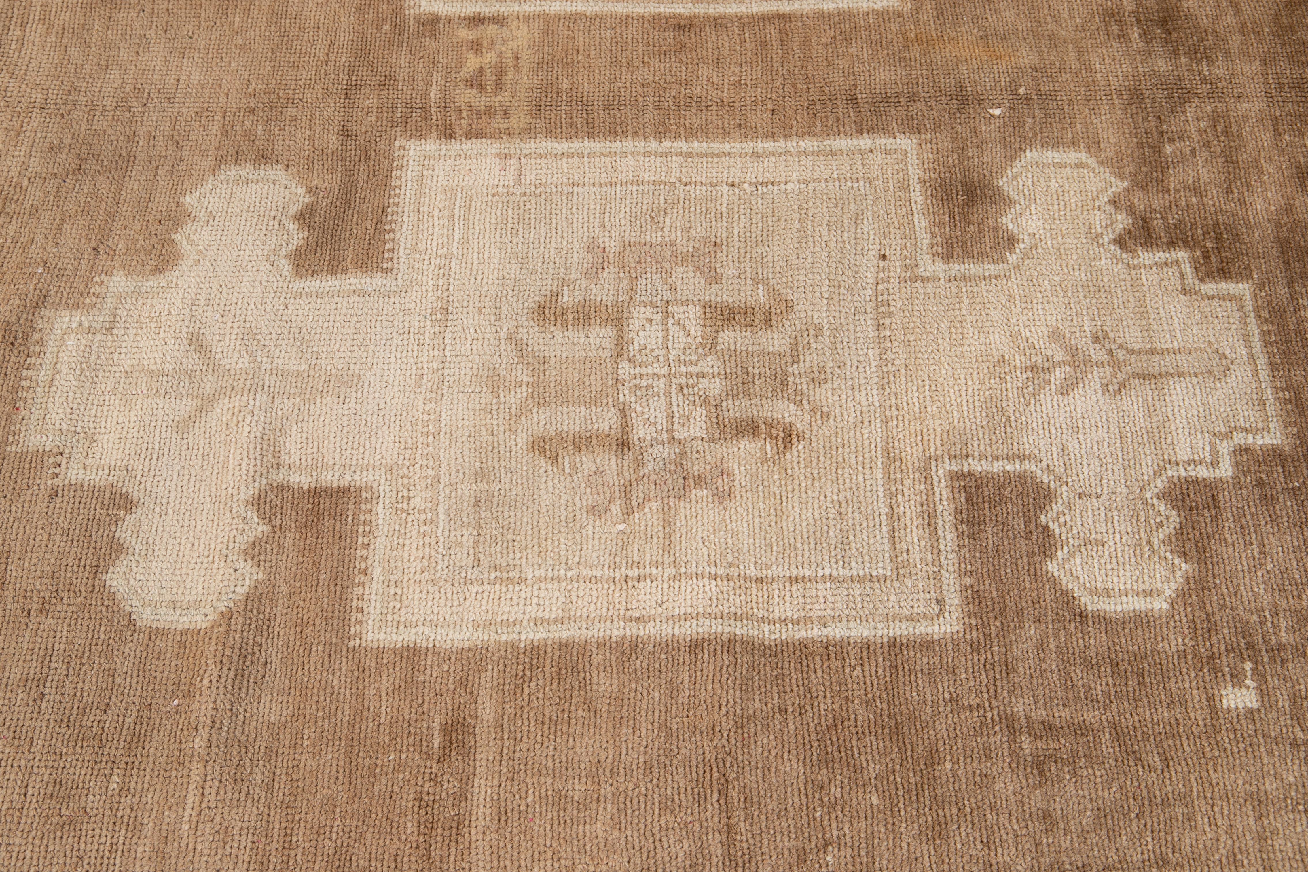 Early 20th Century Anatolian Kars Wool Rug In Good Condition For Sale In Norwalk, CT
