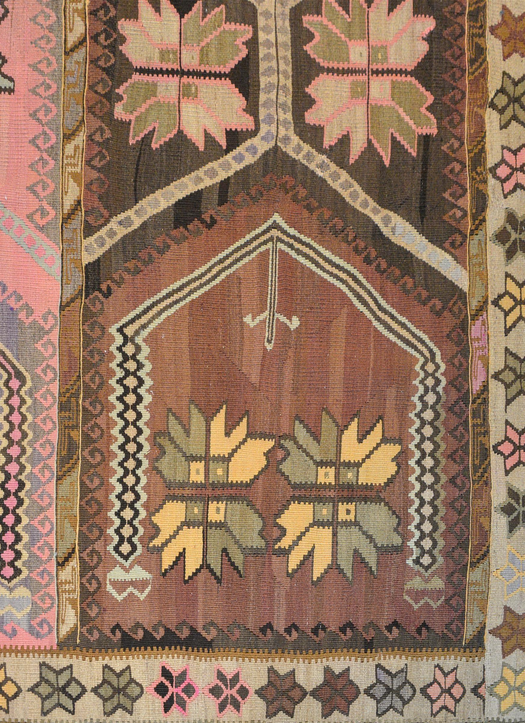 Early 20th Century Anatolian Kilim Rug For Sale 2