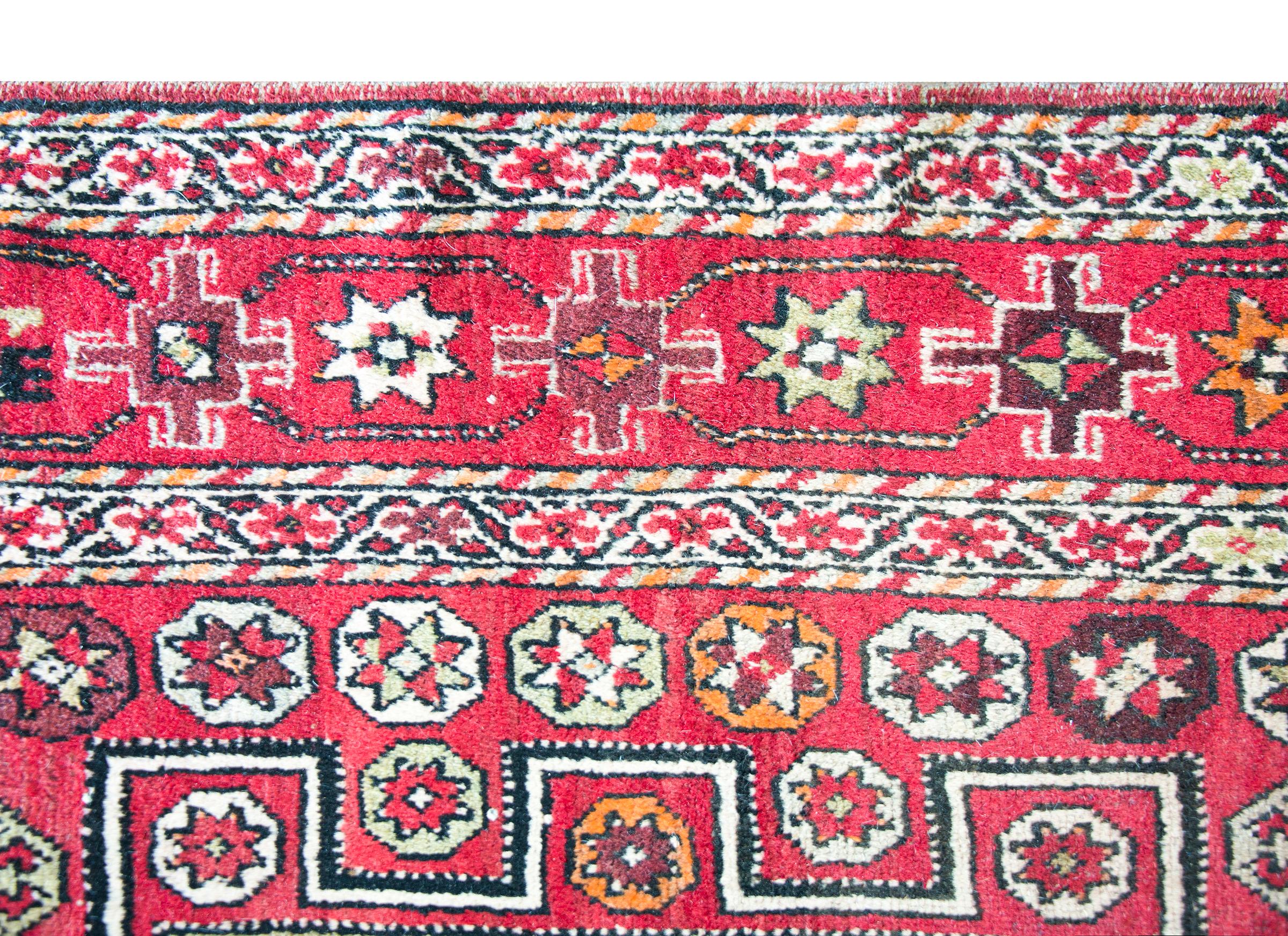 Anatolischer türkischer Teppich des frühen 20. Jahrhunderts im Angebot 4