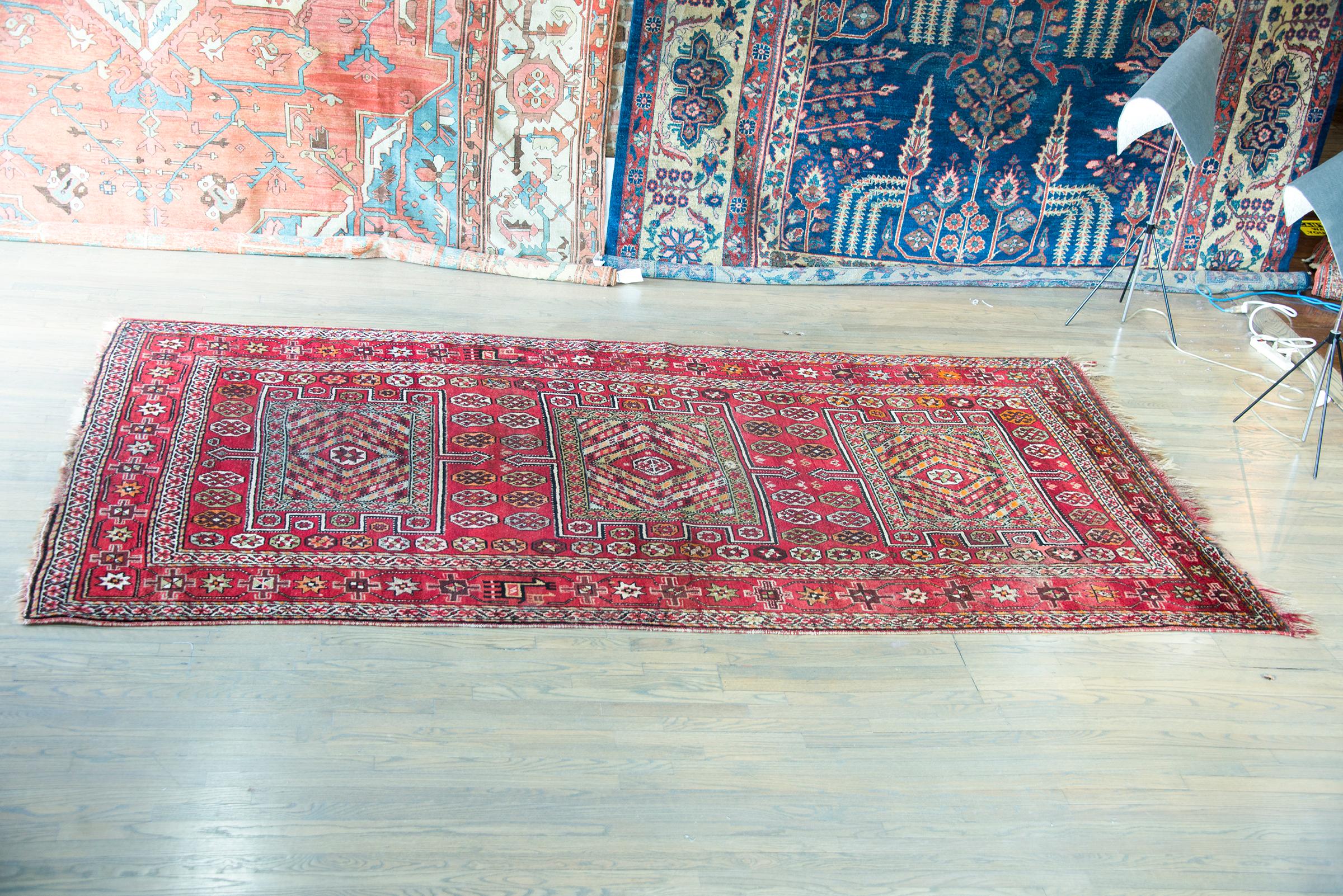 Anatolischer türkischer Teppich des frühen 20. Jahrhunderts im Angebot 7
