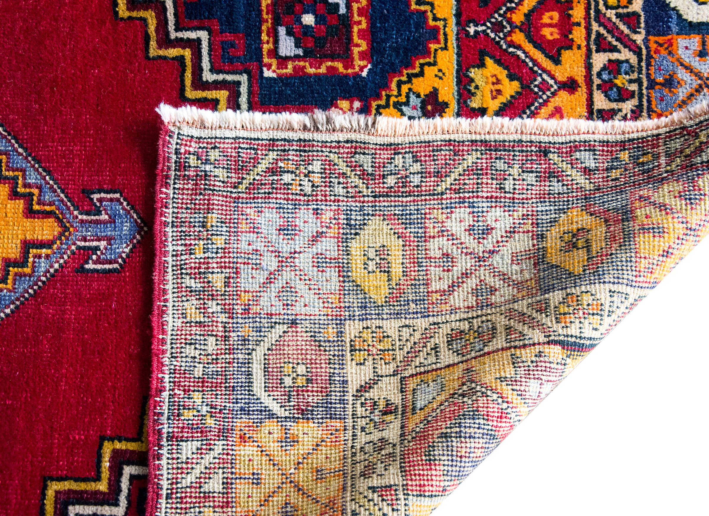 Anatolischer türkischer Teppich des frühen 20. Jahrhunderts im Angebot 7
