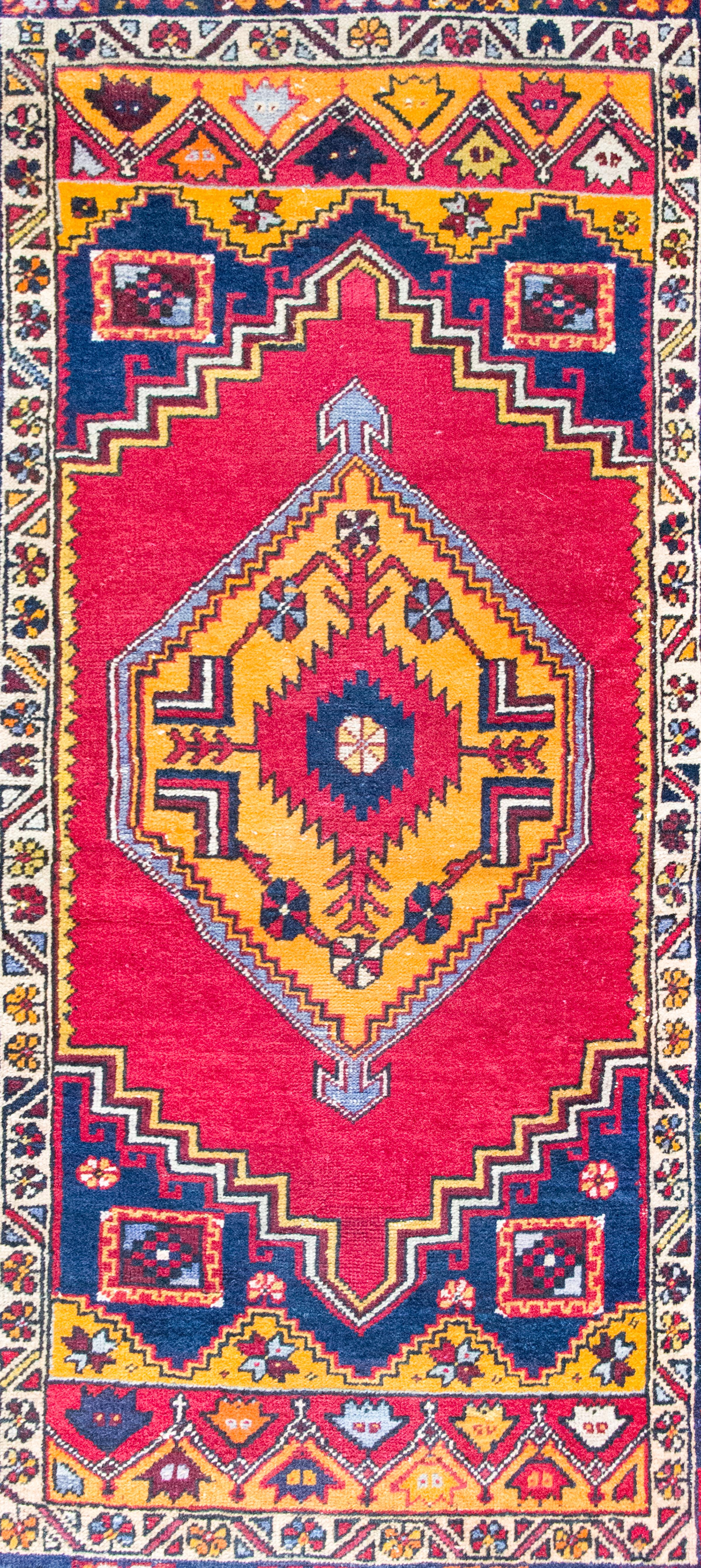 Anatolischer türkischer Teppich des frühen 20. Jahrhunderts (Wolle) im Angebot