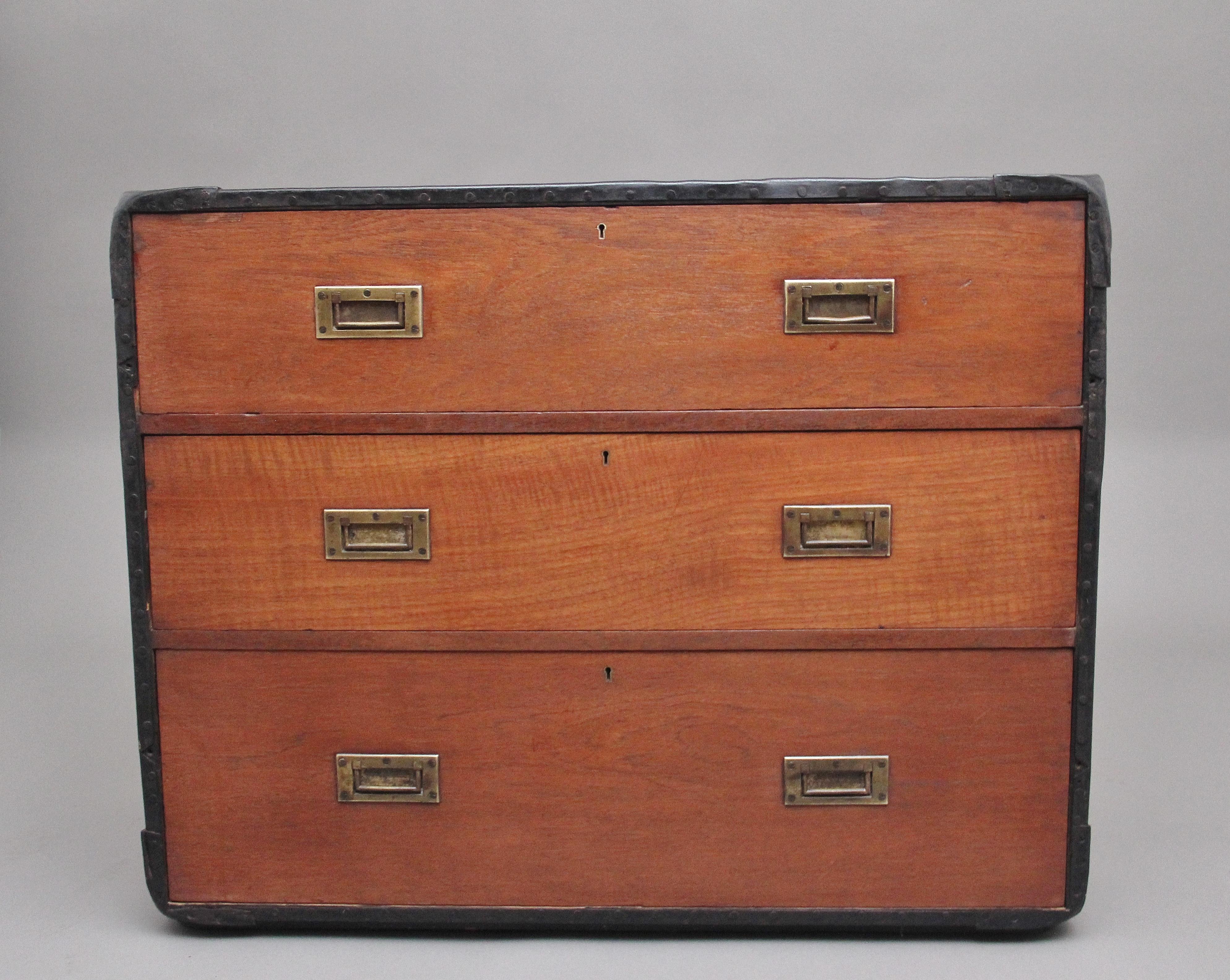 Early 20th Century Anglo-Indian Camphor Wood Campaign Chest In Good Condition For Sale In Martlesham, GB