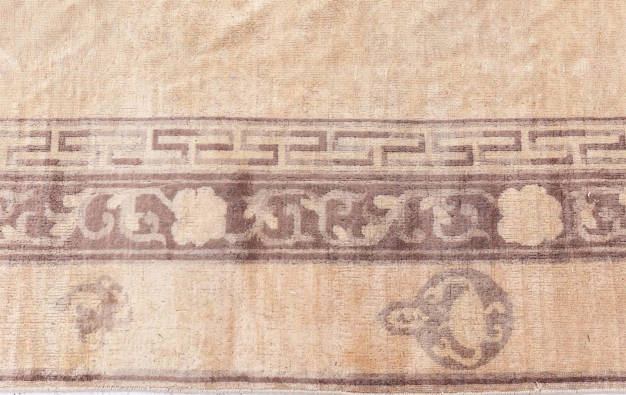 Début du 20e siècle Motifs d'animaux Tapis chinois en laine fait à la main Doris Leslie Blau Bon état - En vente à New York, NY