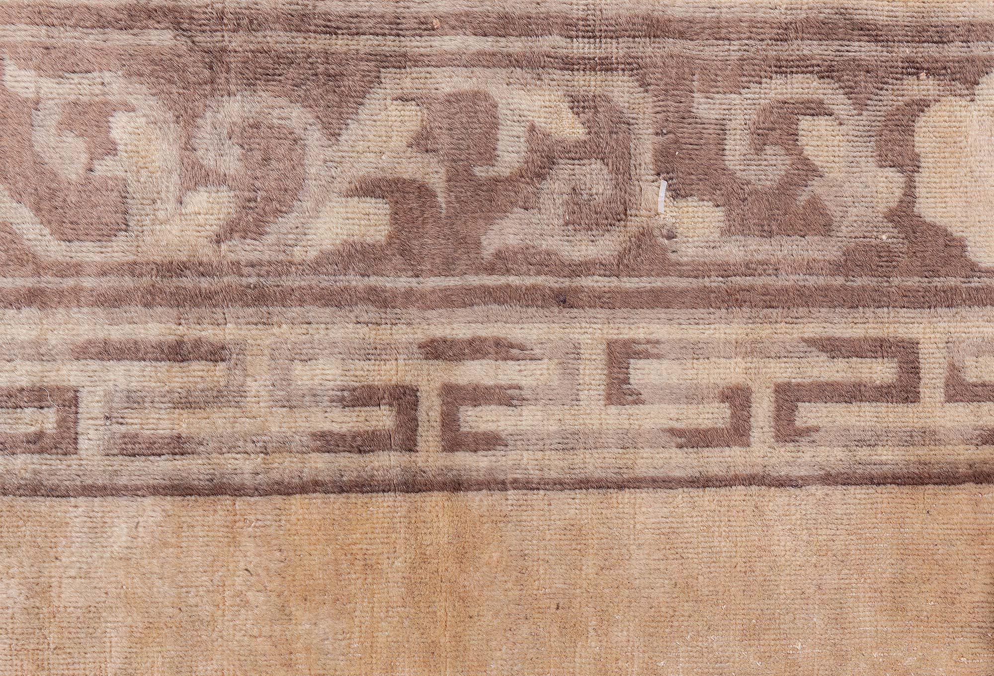 Début du 20e siècle Motifs d'animaux Tapis chinois en laine fait à la main Doris Leslie Blau en vente 1
