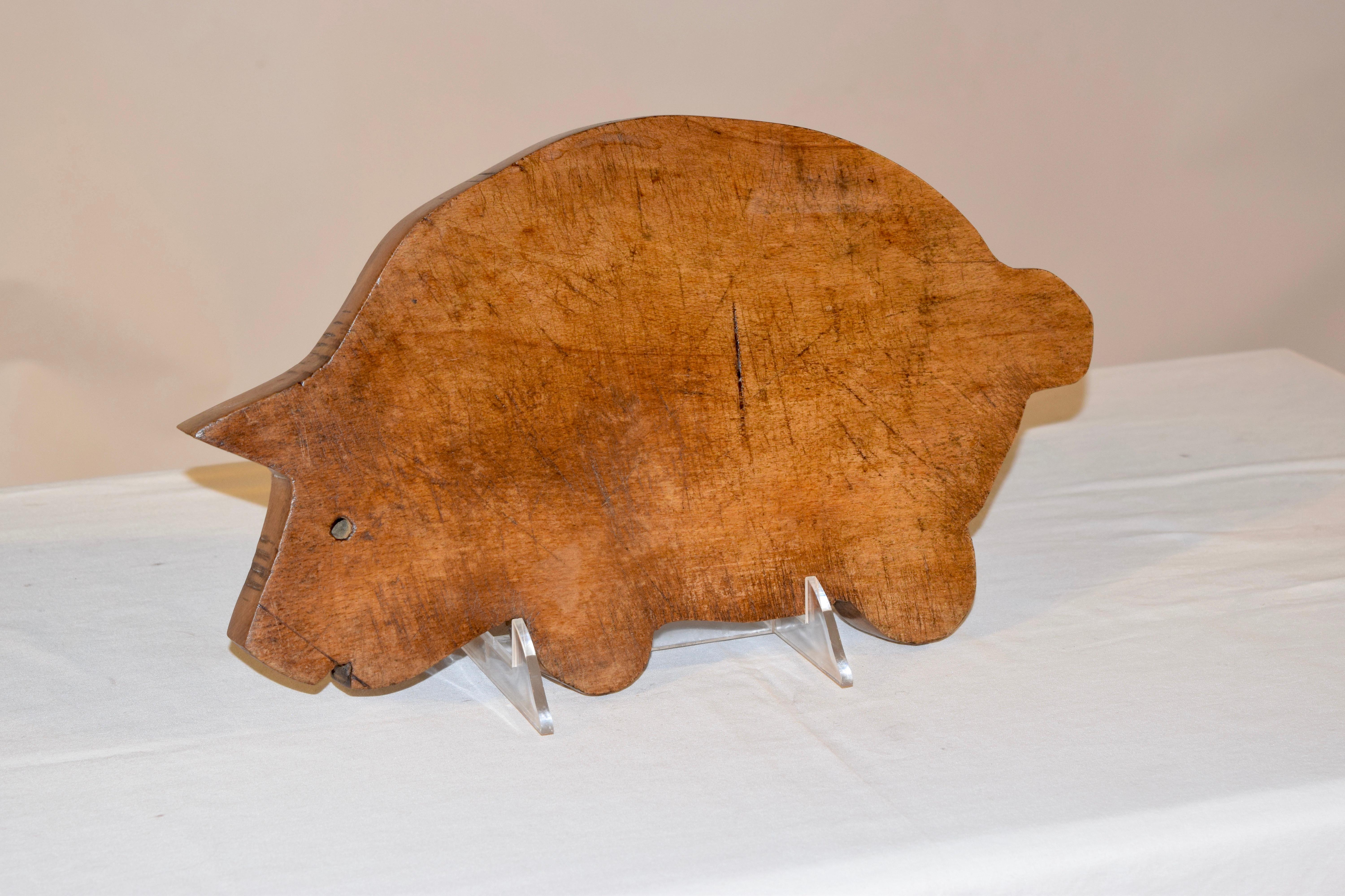 animal shaped cutting boards