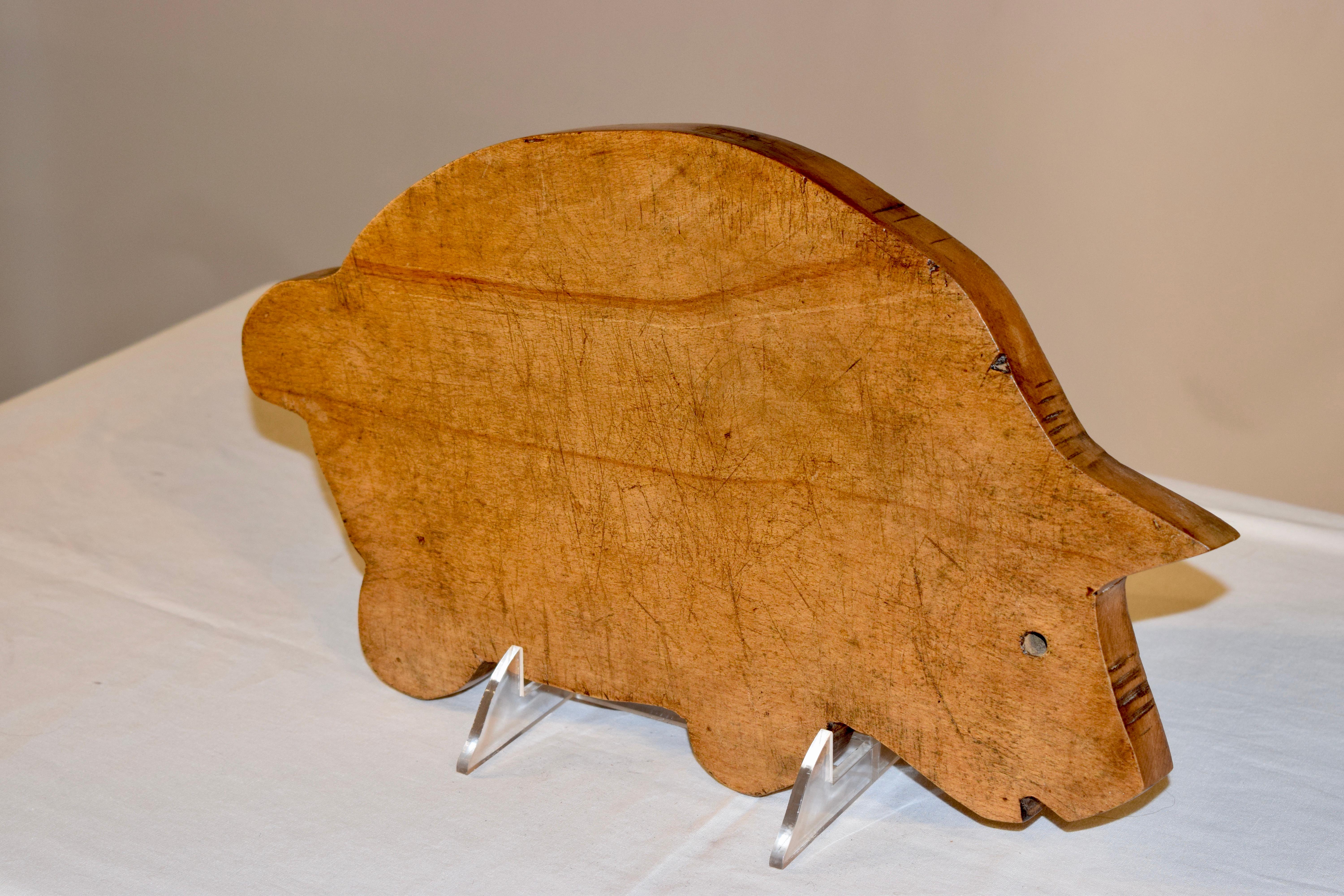 English Early 20th Century Animal Shaped Cutting Board