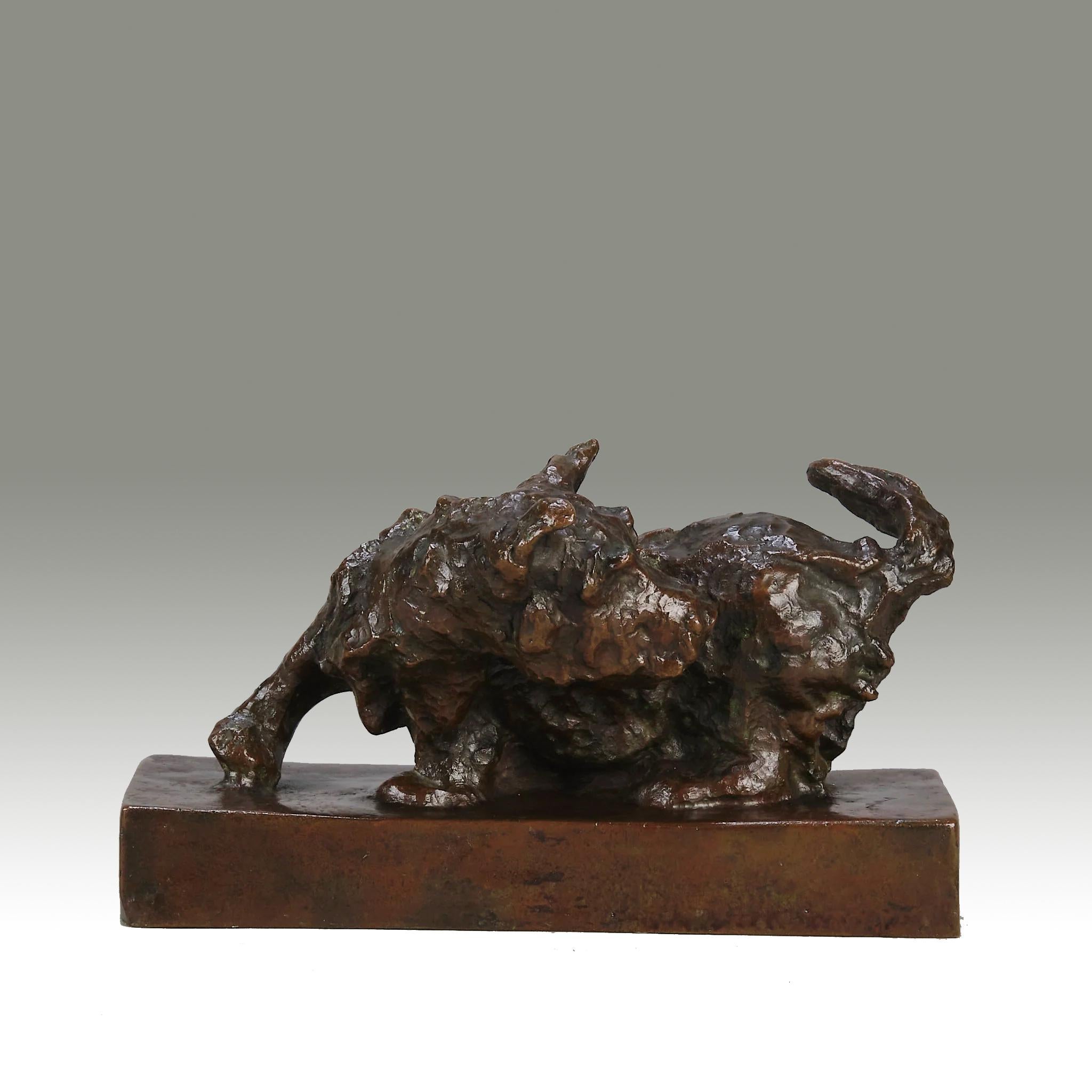 Un affascinante studio in bronzo patinato dell'inizio del XX secolo raffigurante un terrier che gira, con eccellenti dettagli e colori della superficie, sollevato su una base in bronzo e firmato E. A. B. Parsons. 

INFORMAZIONI AGGIUNTIVE
Altezza:  
