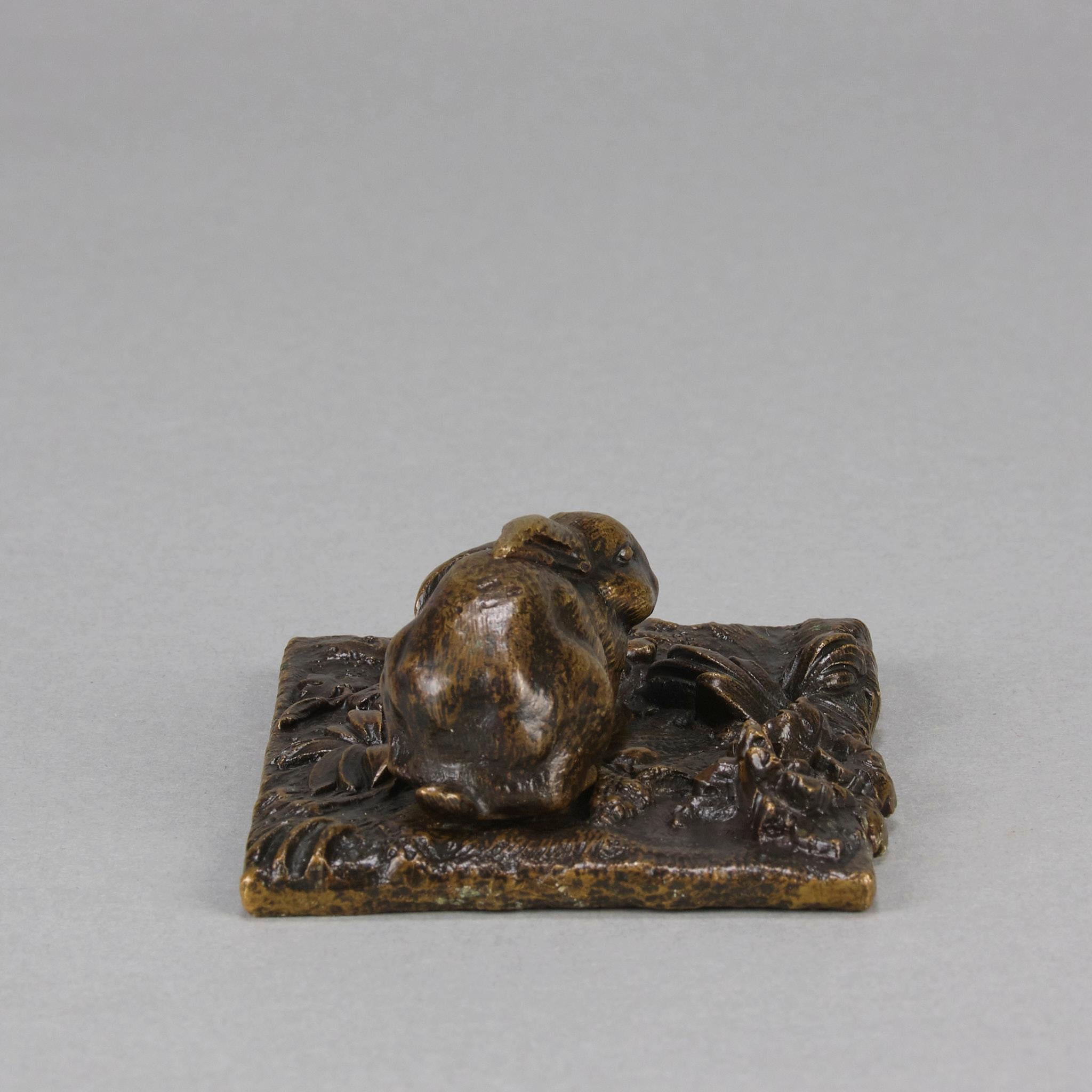 Sculpture animalière française du début du 20e siècle en bronze intitulée « Lapin assis » en vente 1