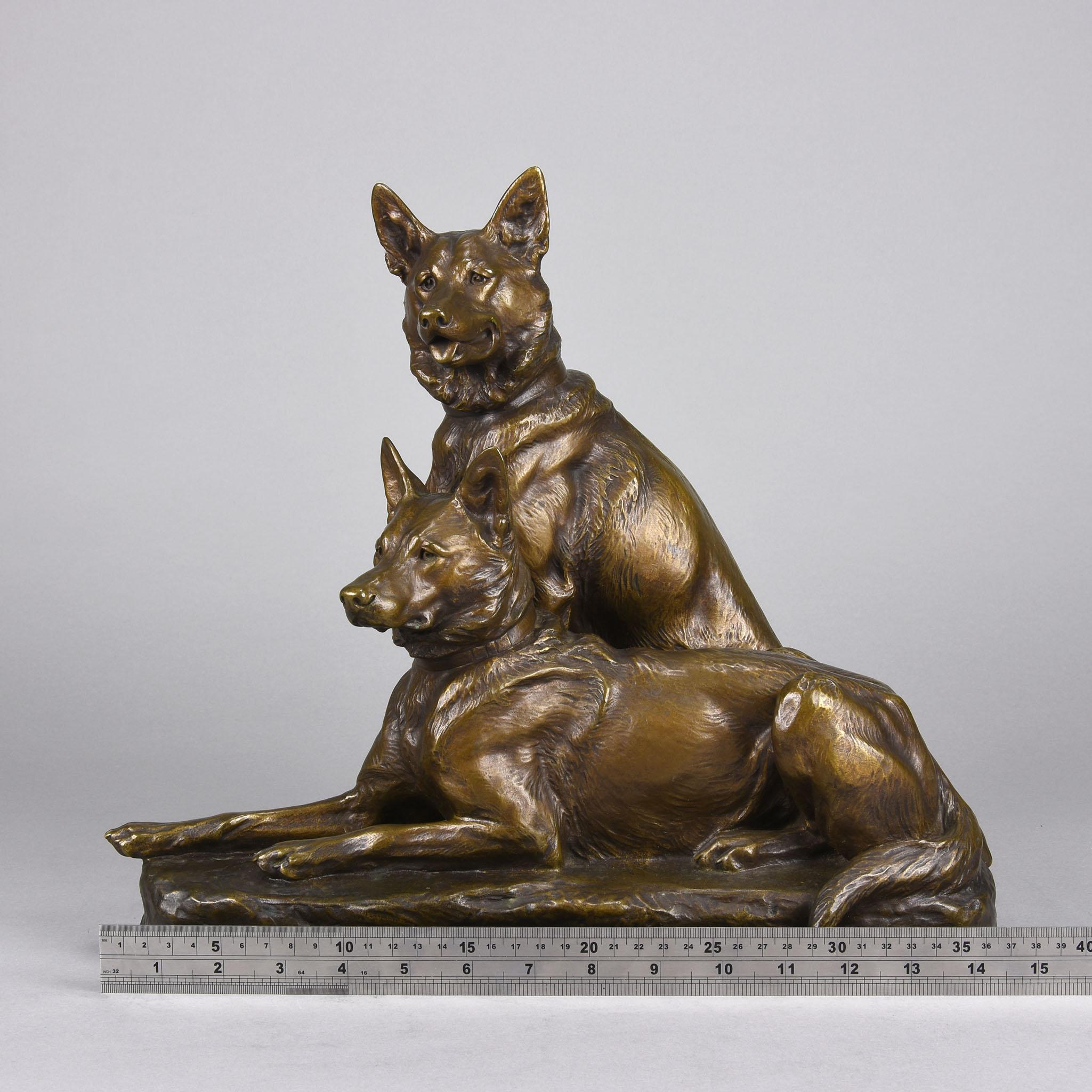 Bronze d'animaux du début du 20e siècle intitulé « Two Alsatians » par Louis Rich en vente 4