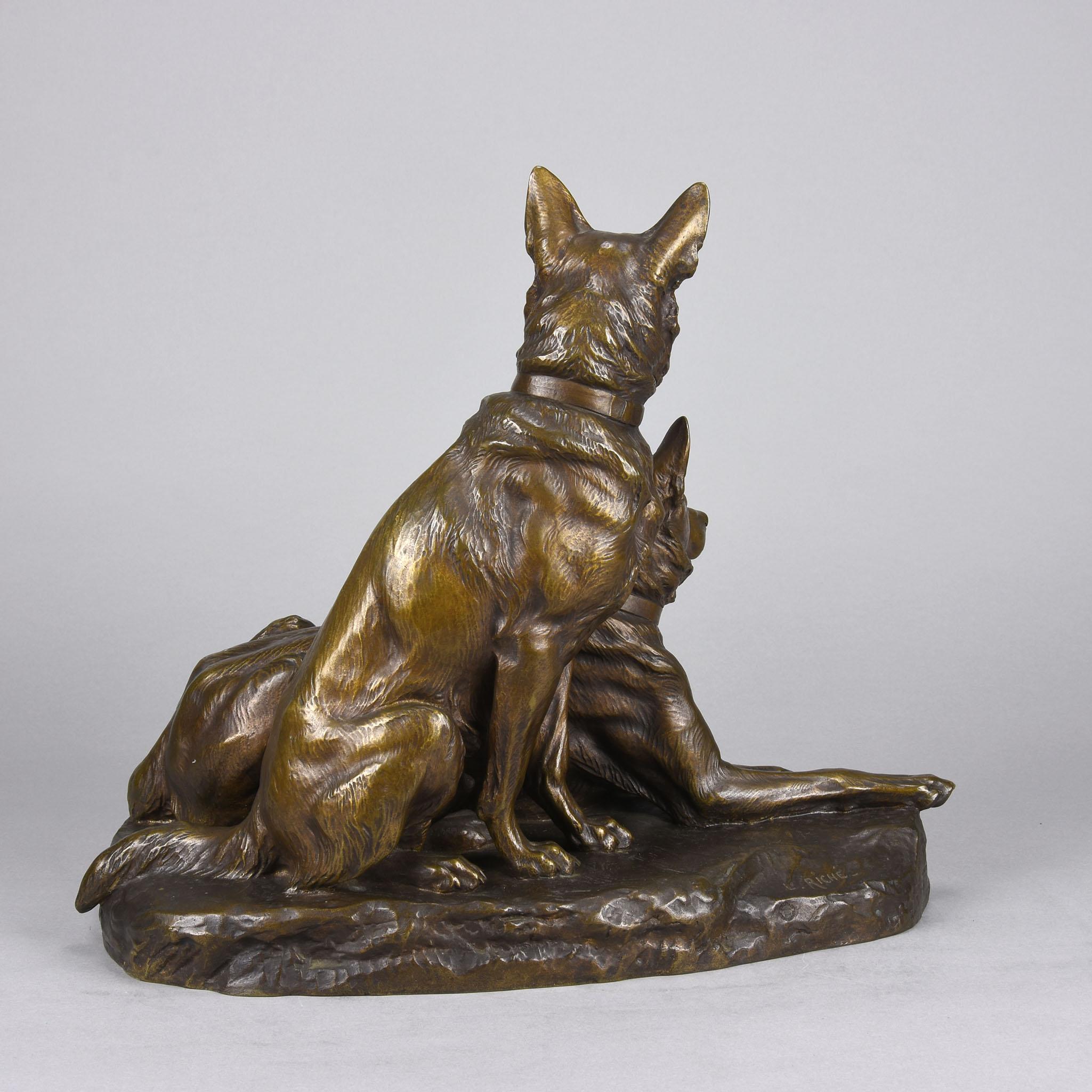 Bronze d'animaux du début du 20e siècle intitulé « Two Alsatians » par Louis Rich Excellent état - En vente à London, GB