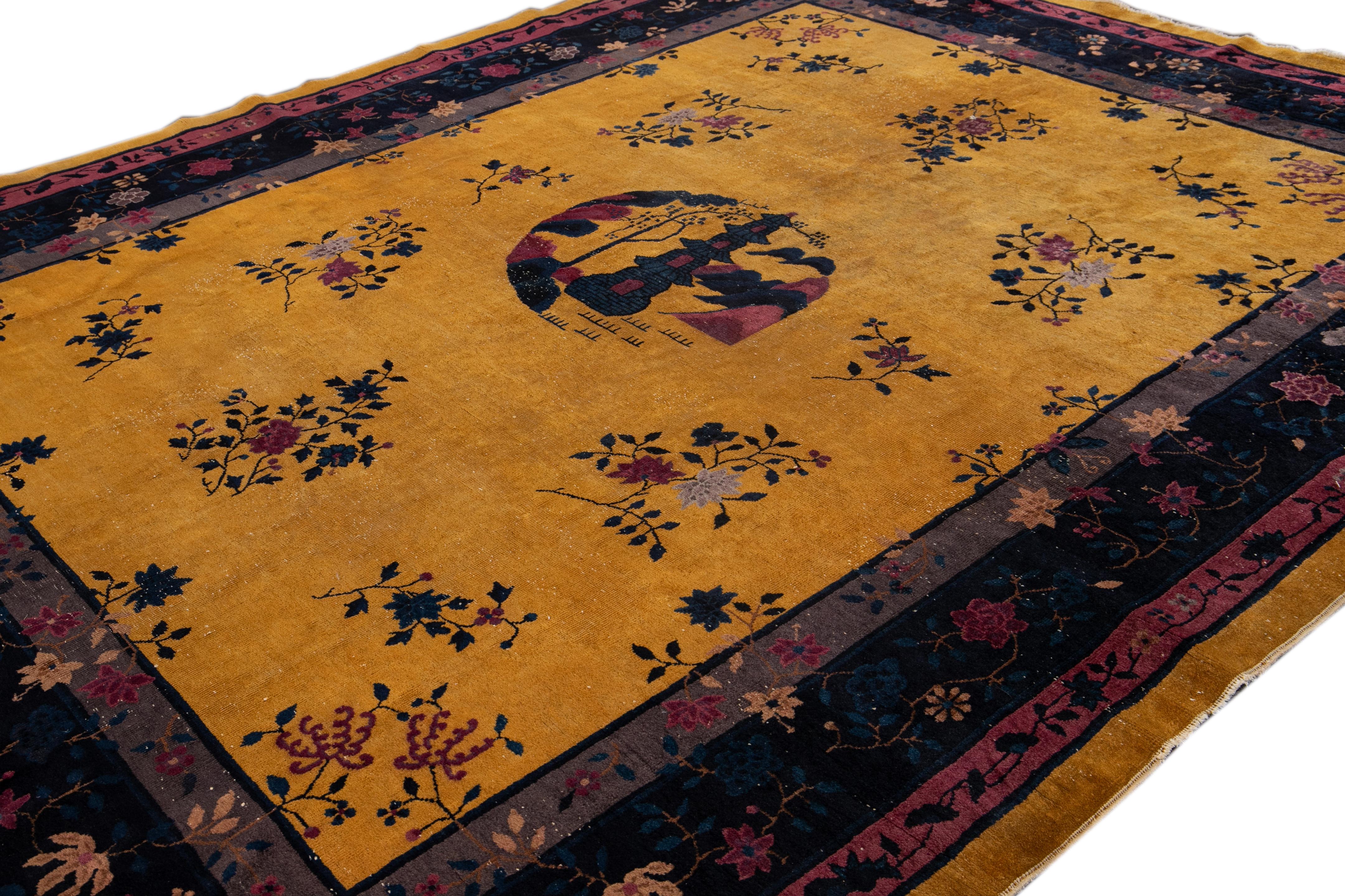 Chinois Antique Yellow Art Deco Chinese Wool Rug 9 Ft X 11 Ft 5 In. en vente