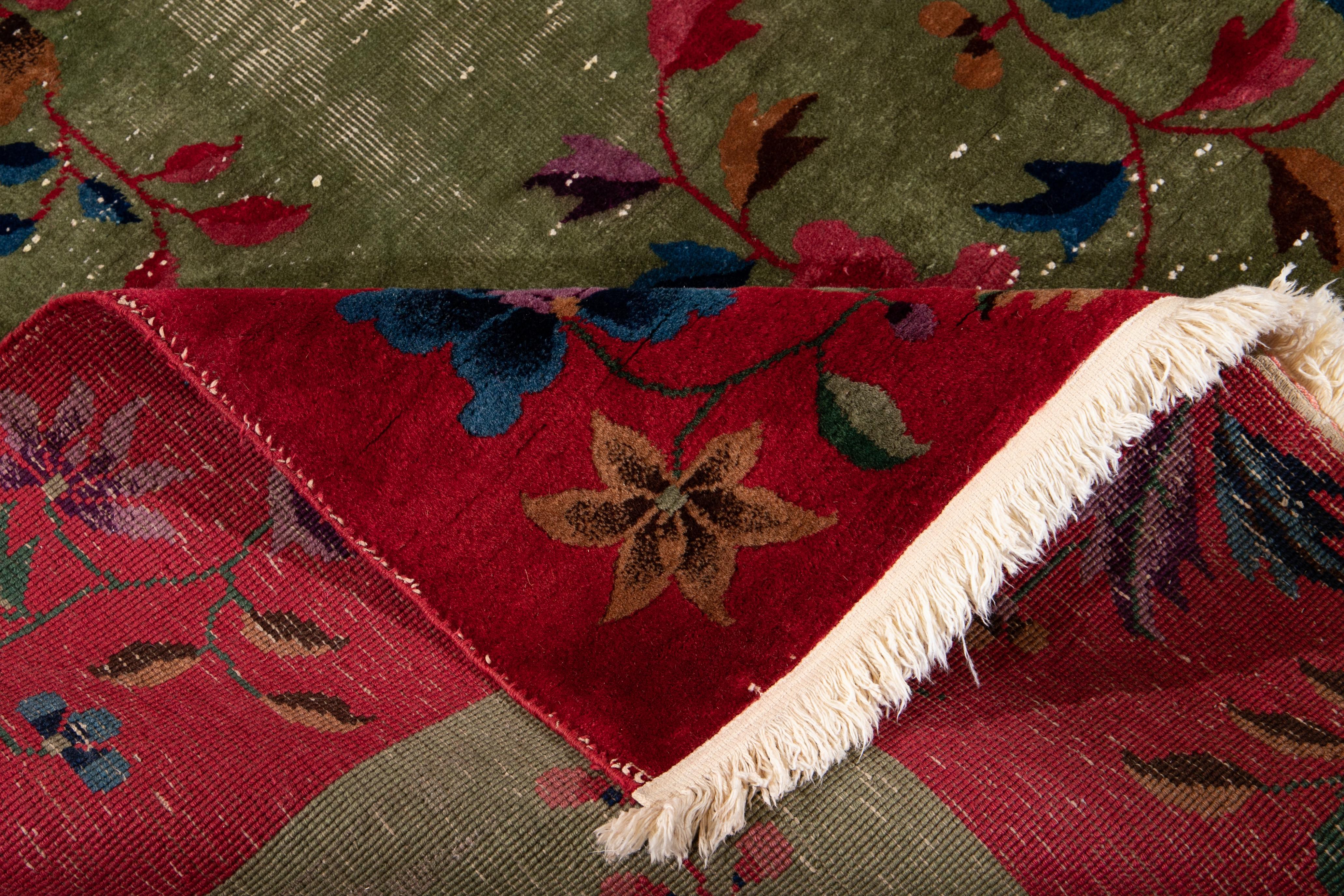 Tapis en laine chinoise Art Déco vert antique 8 pieds 10 pouces X 11 pieds 5 pouces en vente 4