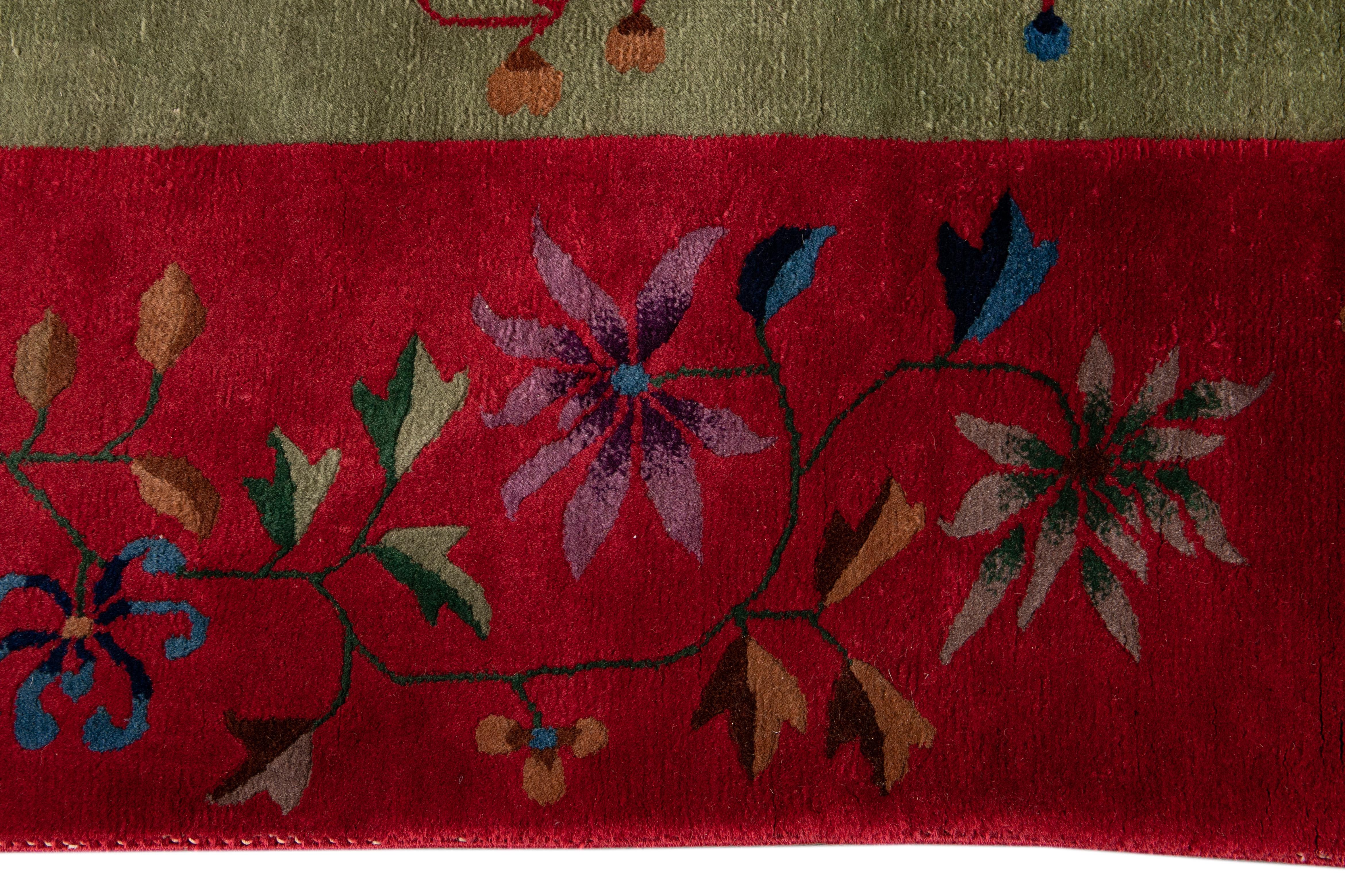 Tapis en laine chinoise Art Déco vert antique 8 pieds 10 pouces X 11 pieds 5 pouces en vente 7