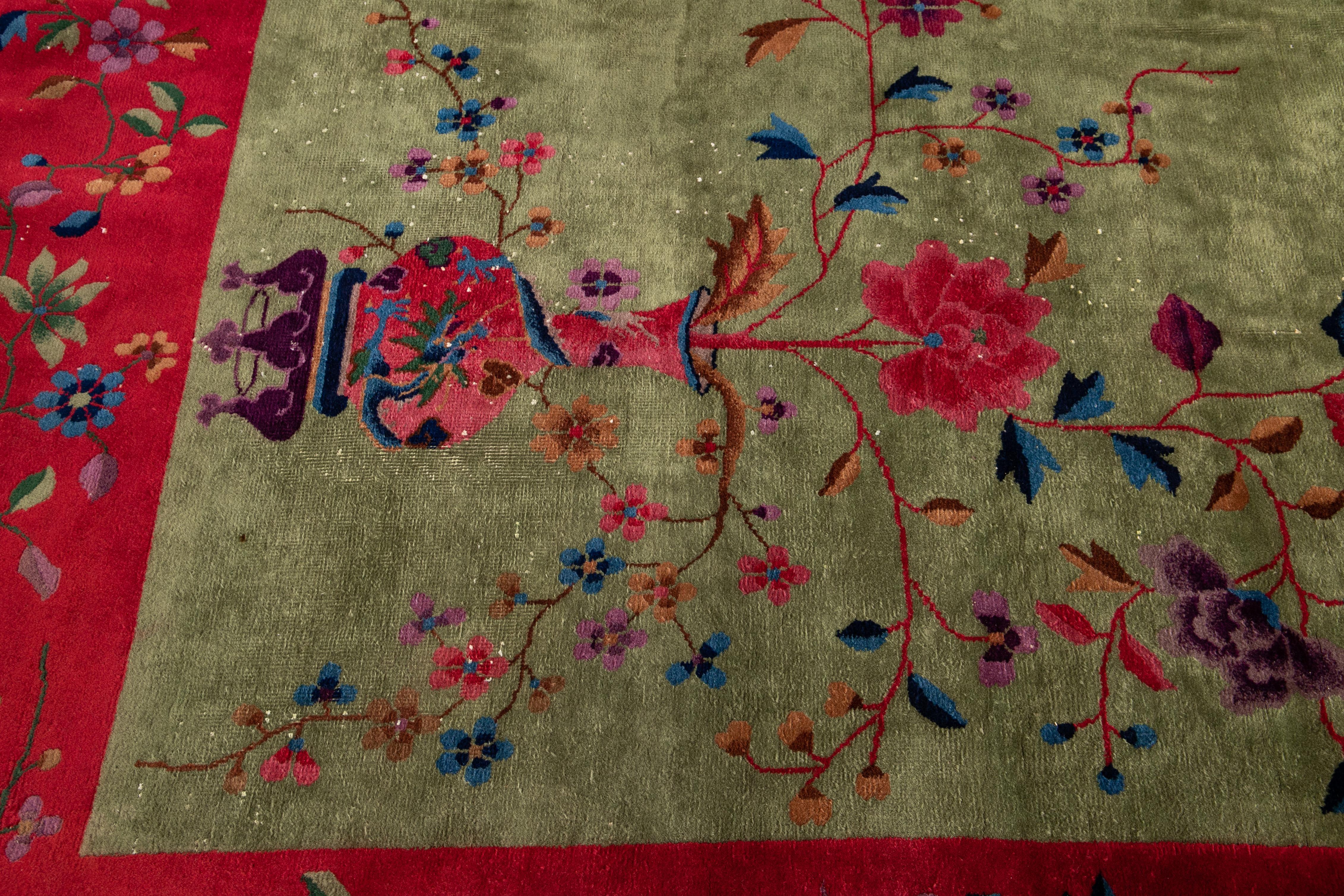 Tapis en laine chinoise Art Déco vert antique 8 pieds 10 pouces X 11 pieds 5 pouces en vente 8