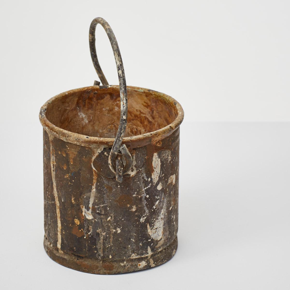 Early 20th Century antique artist’s paint pot, UK In Distressed Condition For Sale In London, GB