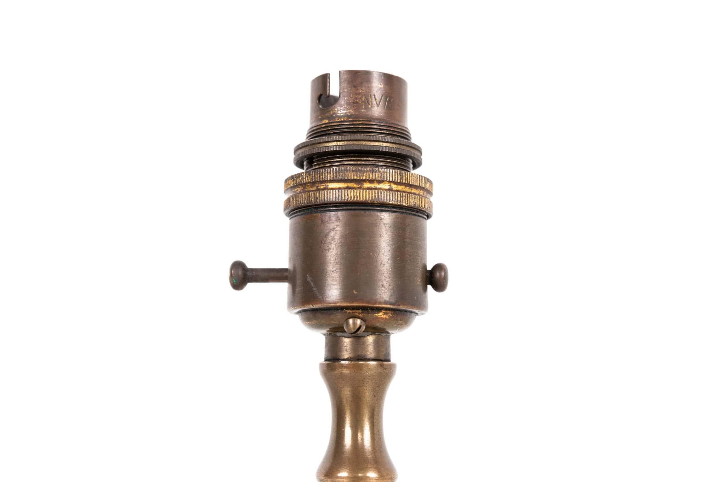 Lámpara antigua de sobremesa de latón dorado Arts & Crafts de principios del siglo XX, c.1910 en Bastante bueno estado para la venta en London, GB