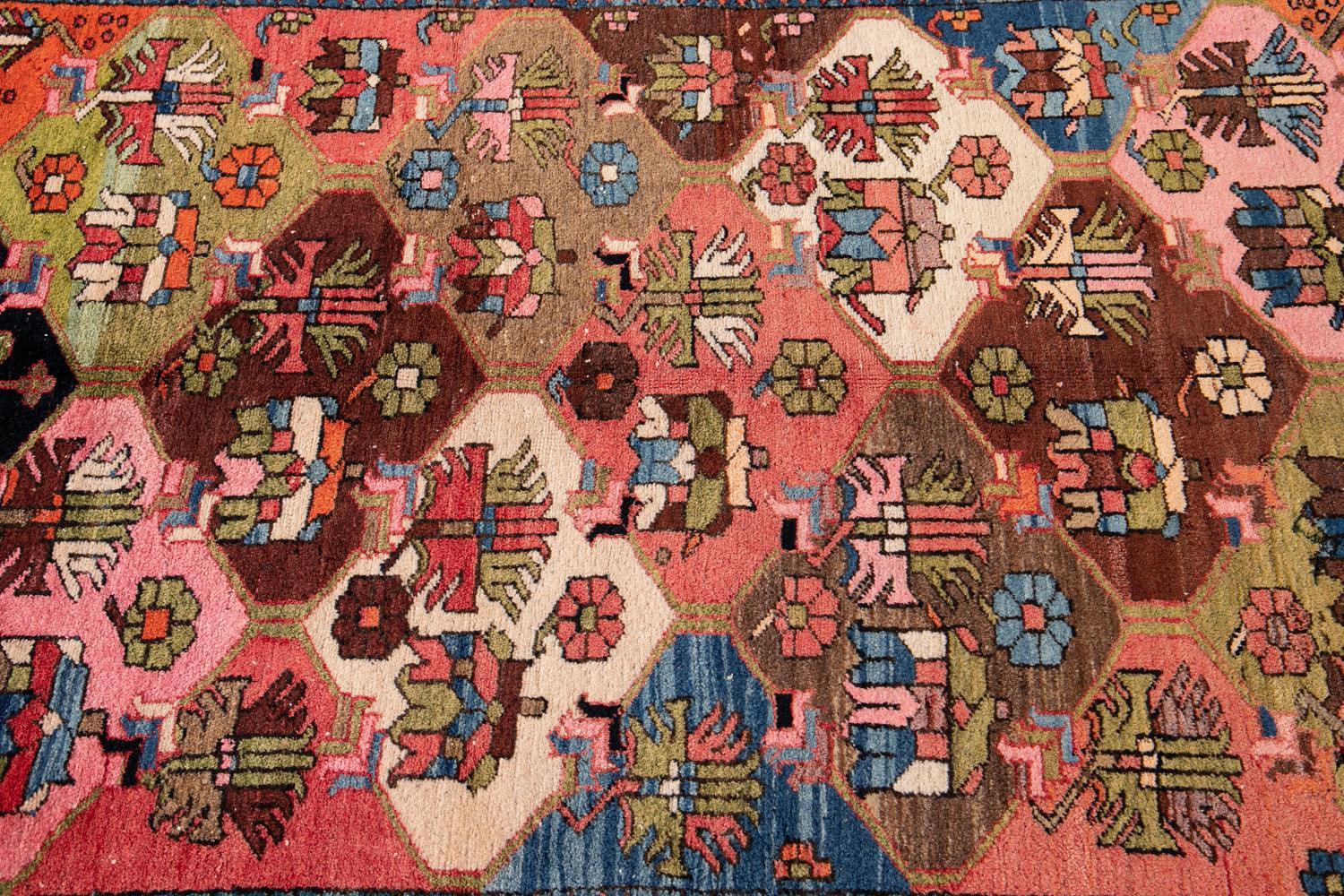 20th Century Antique Bakhtiani Handmade Multicolor Wool Rug For Sale 2