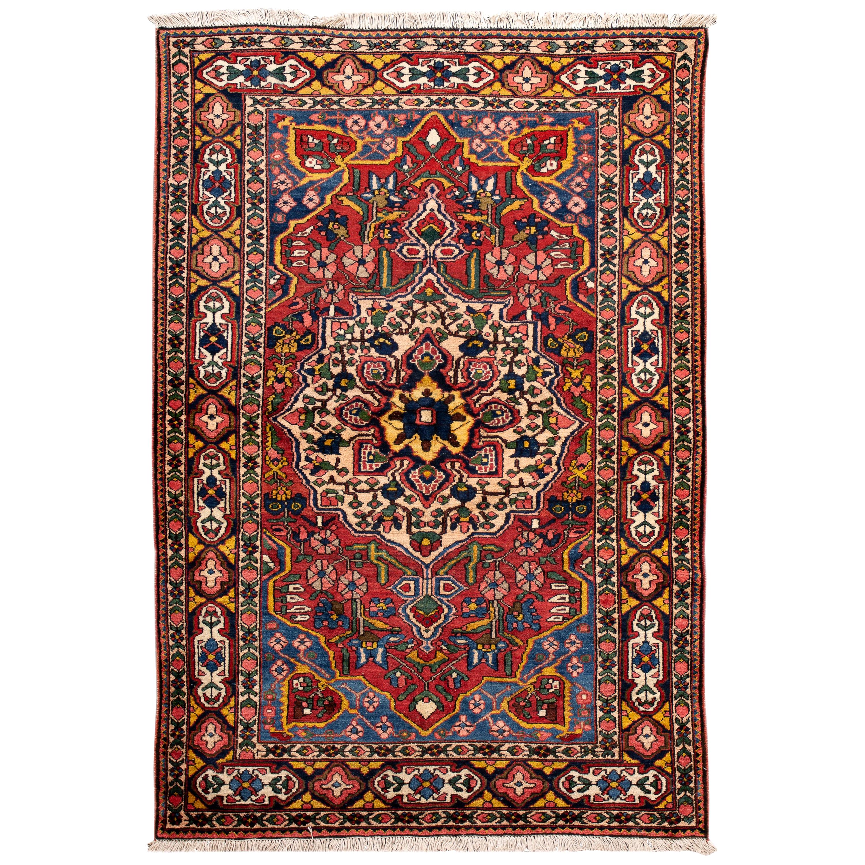 Early 20th Century Antique Bakhtiari Wool Rug For Sale