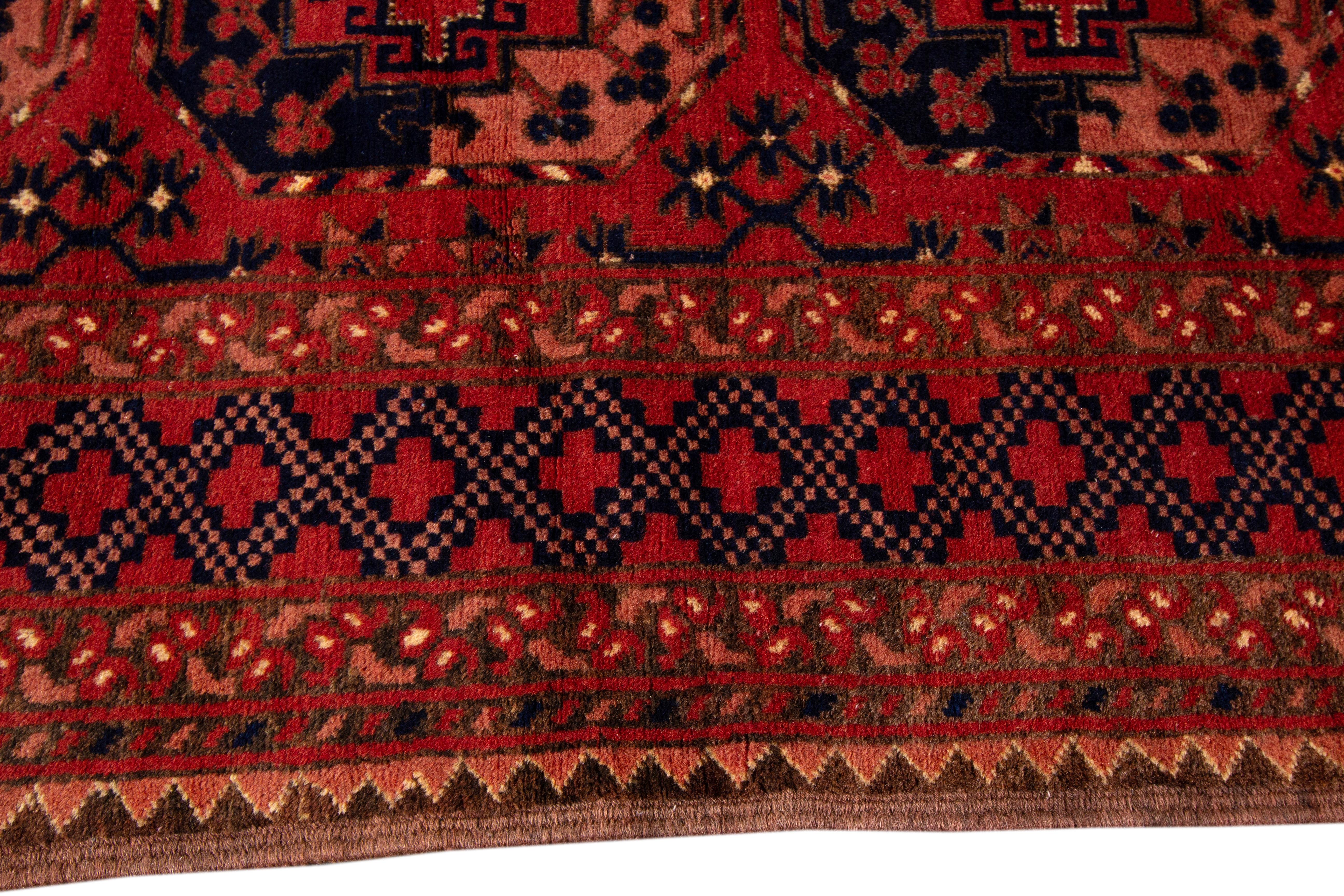 Early 20th Century Antique Bashir Rug In Excellent Condition For Sale In Norwalk, CT