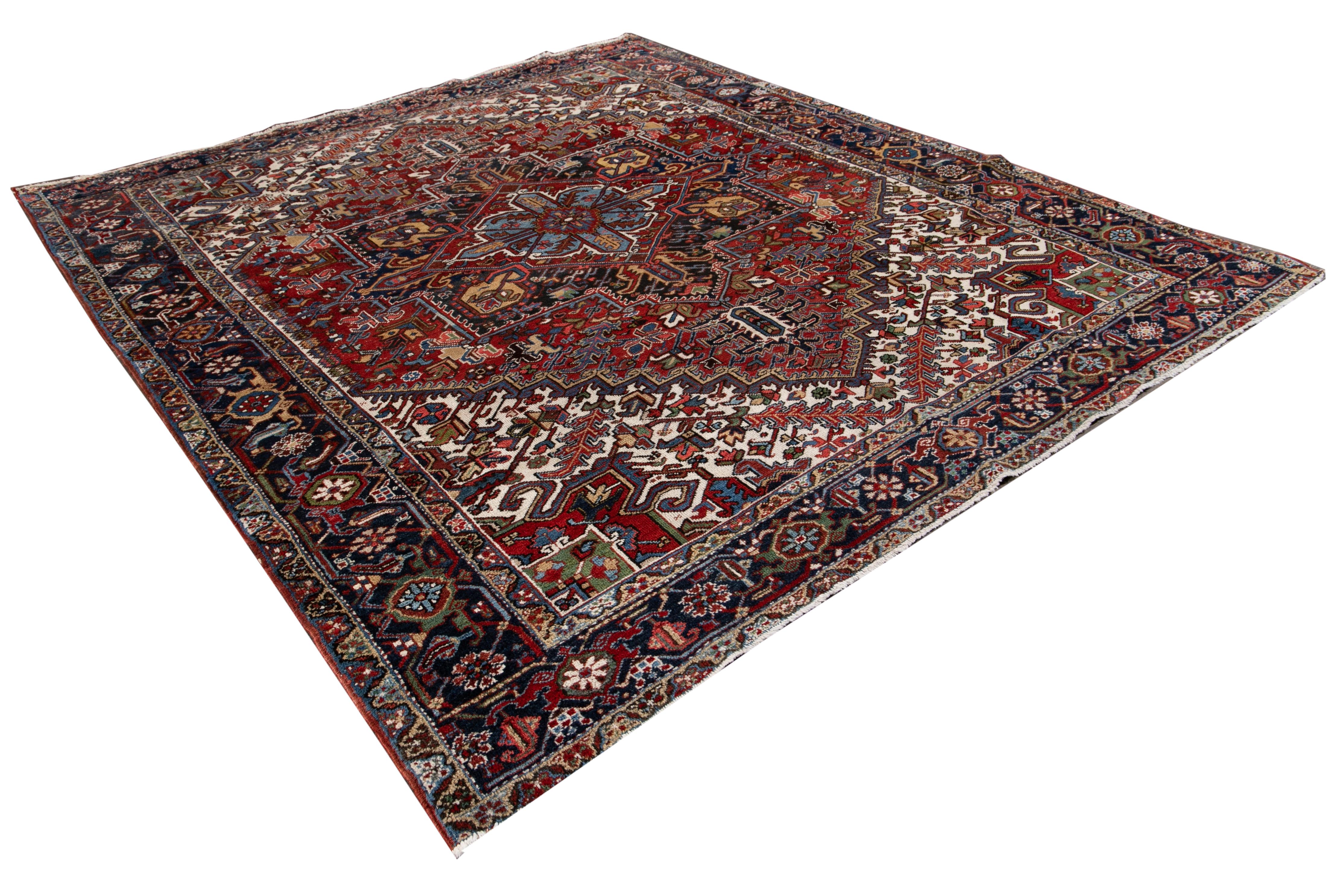 Early 20th Century Antique Heriz Wool Rug For Sale 14
